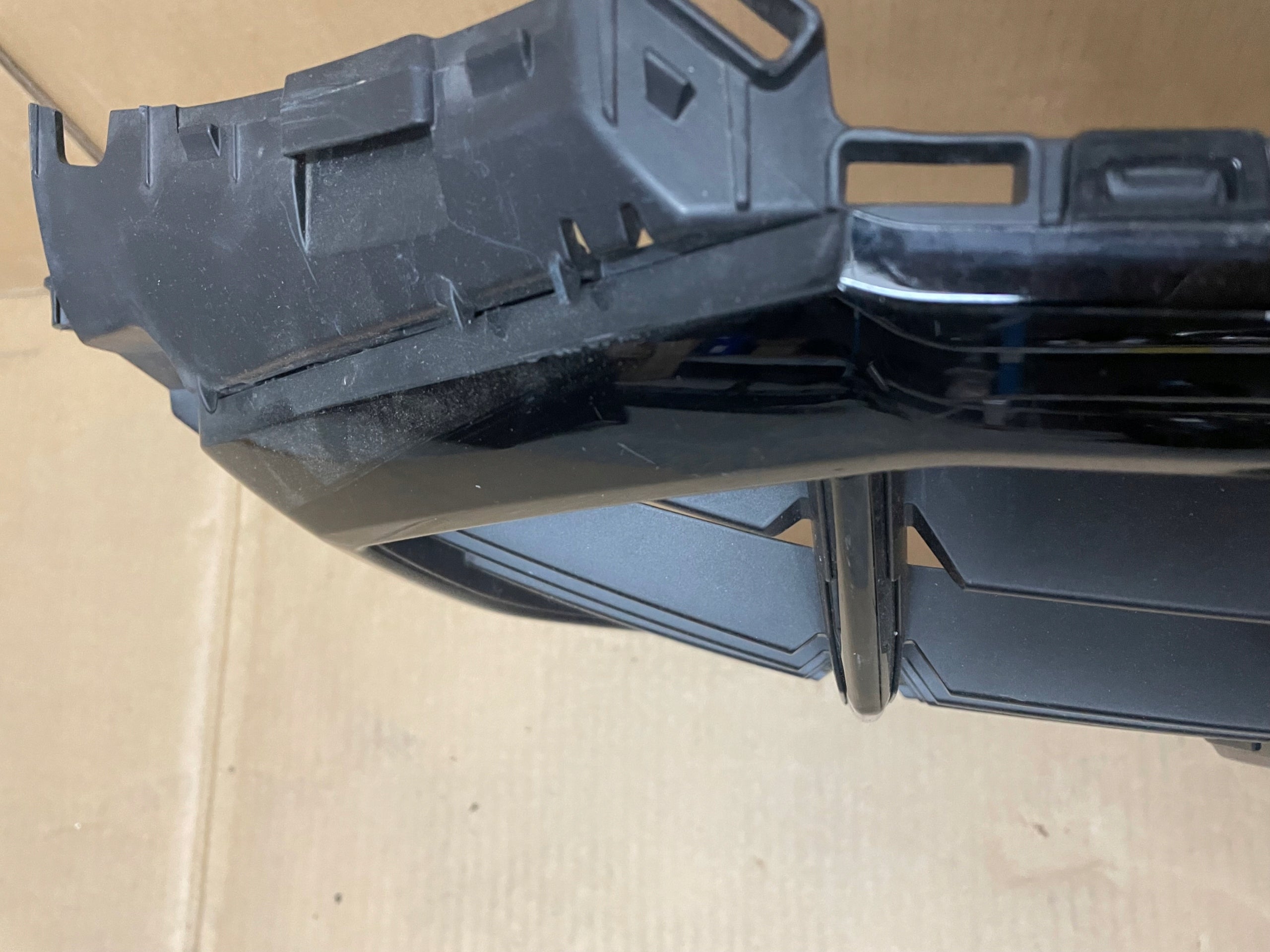 Kühlergrill Audi A8 Q3 83A FRONTGRILL 83A853651Ca Kühlergitter