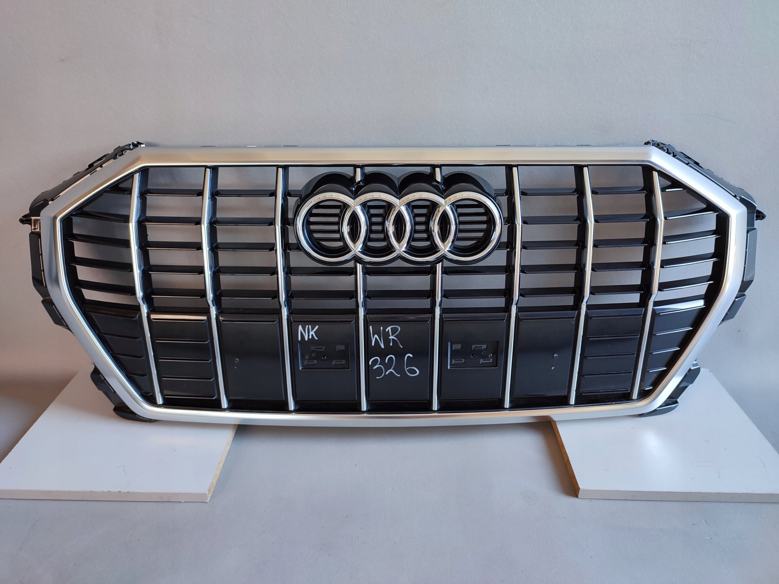 Kühlergrill Audi A8 Q3 83A FRONTGRILL 83A853651E Kühlergitter