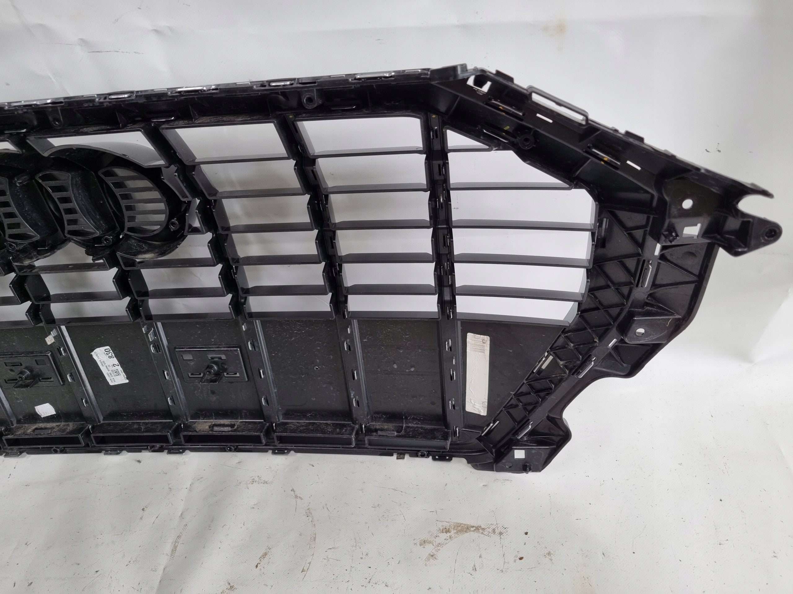 Kühlergrill Audi A8 Q3 83A FRONTGRILL 83A853651E Kühlergitter