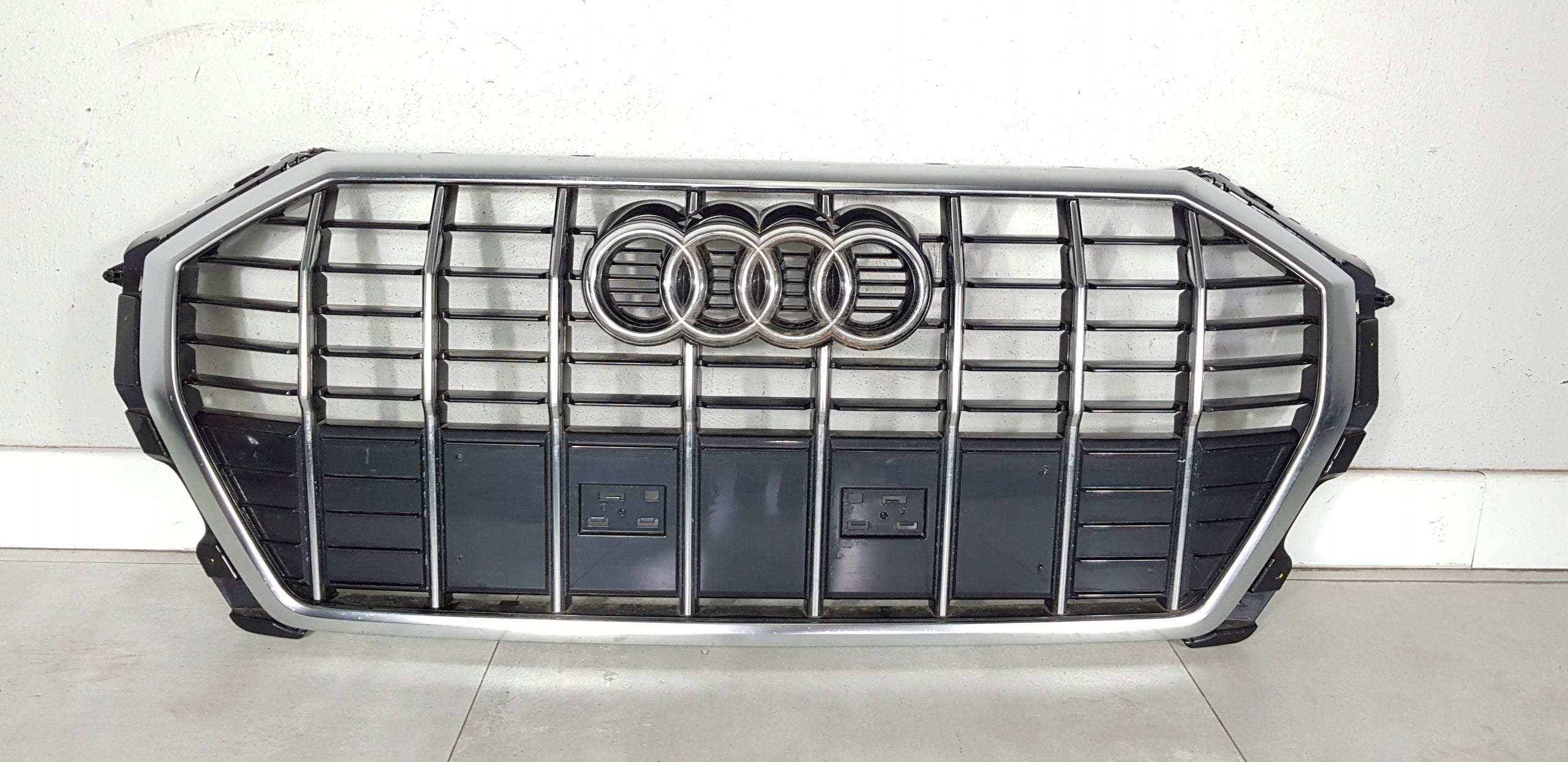  Kühlergrill Audi A8 Q3 83A FRONTGRILL 83A853651E Kühlergitter product image