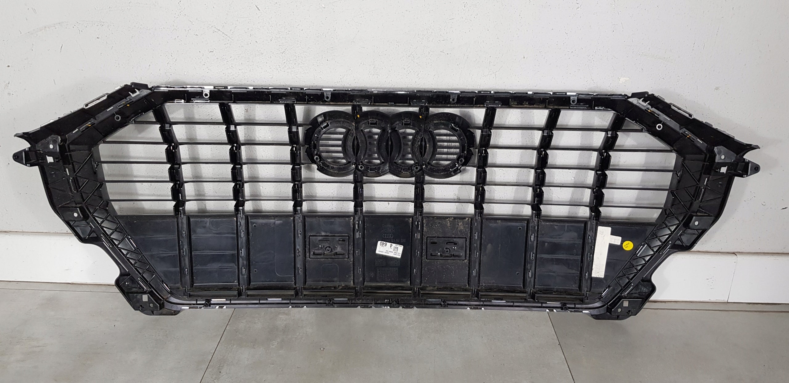 Kühlergrill Audi A8 Q3 83A FRONTGRILL 83A853651E Kühlergitter