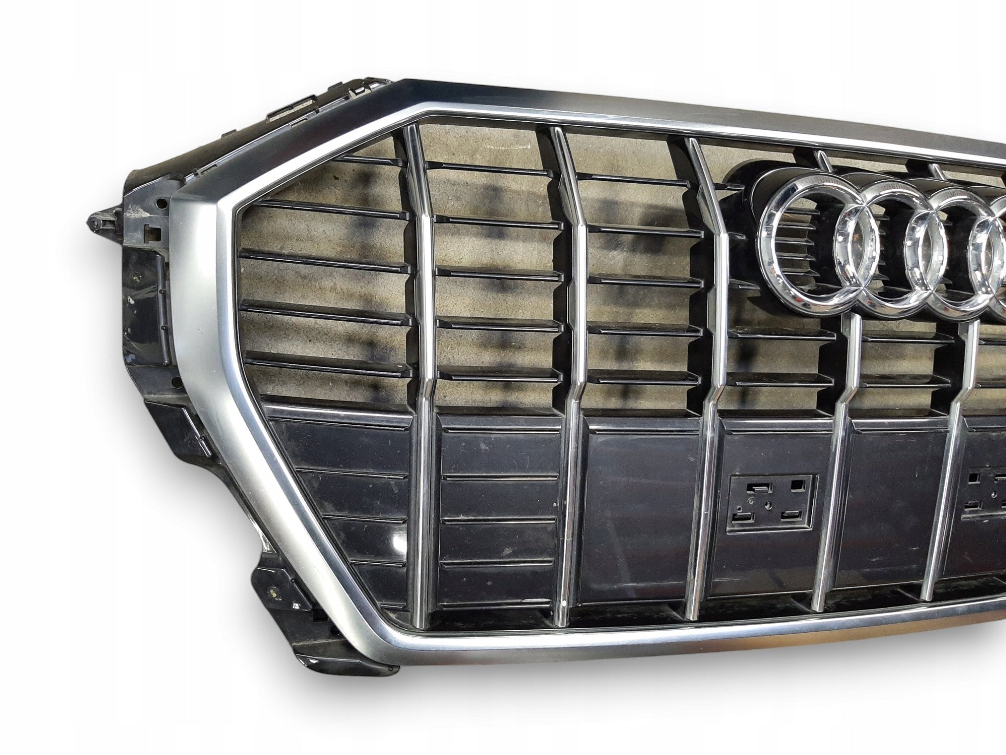 Kühlergrill Audi A8 Q3 FRONTGRILL 83A853651E Kühlergitter