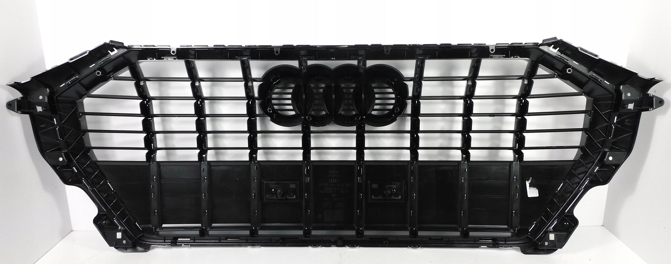 Kühlergrill Audi Q3 83A A8 FRONTGRILL 83A853651FA Kühlergitter