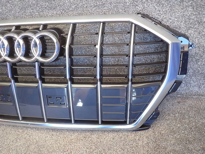 Kühlergrill Audi Q3 A8 FRONTGRILL 83A853651F8 Kühlergitter