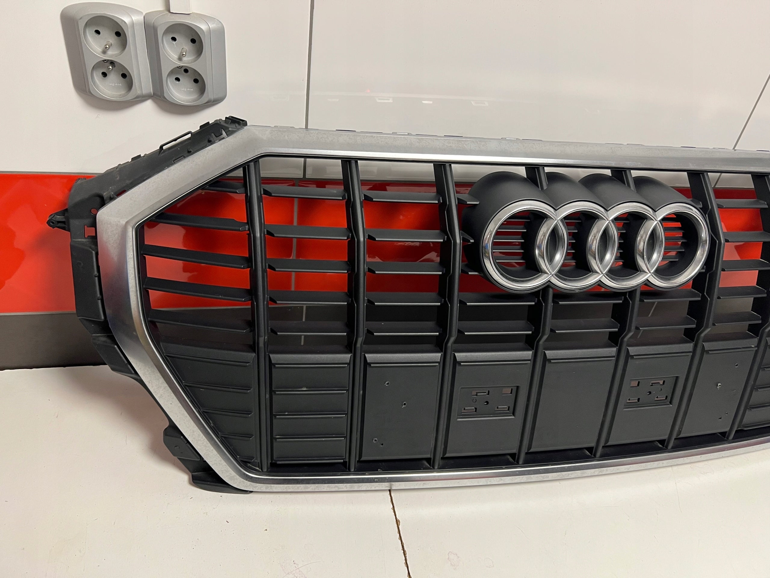 Kühlergrill Audi Q3 83A A8 FRONTGRILL 83A853651 Kühlergitter