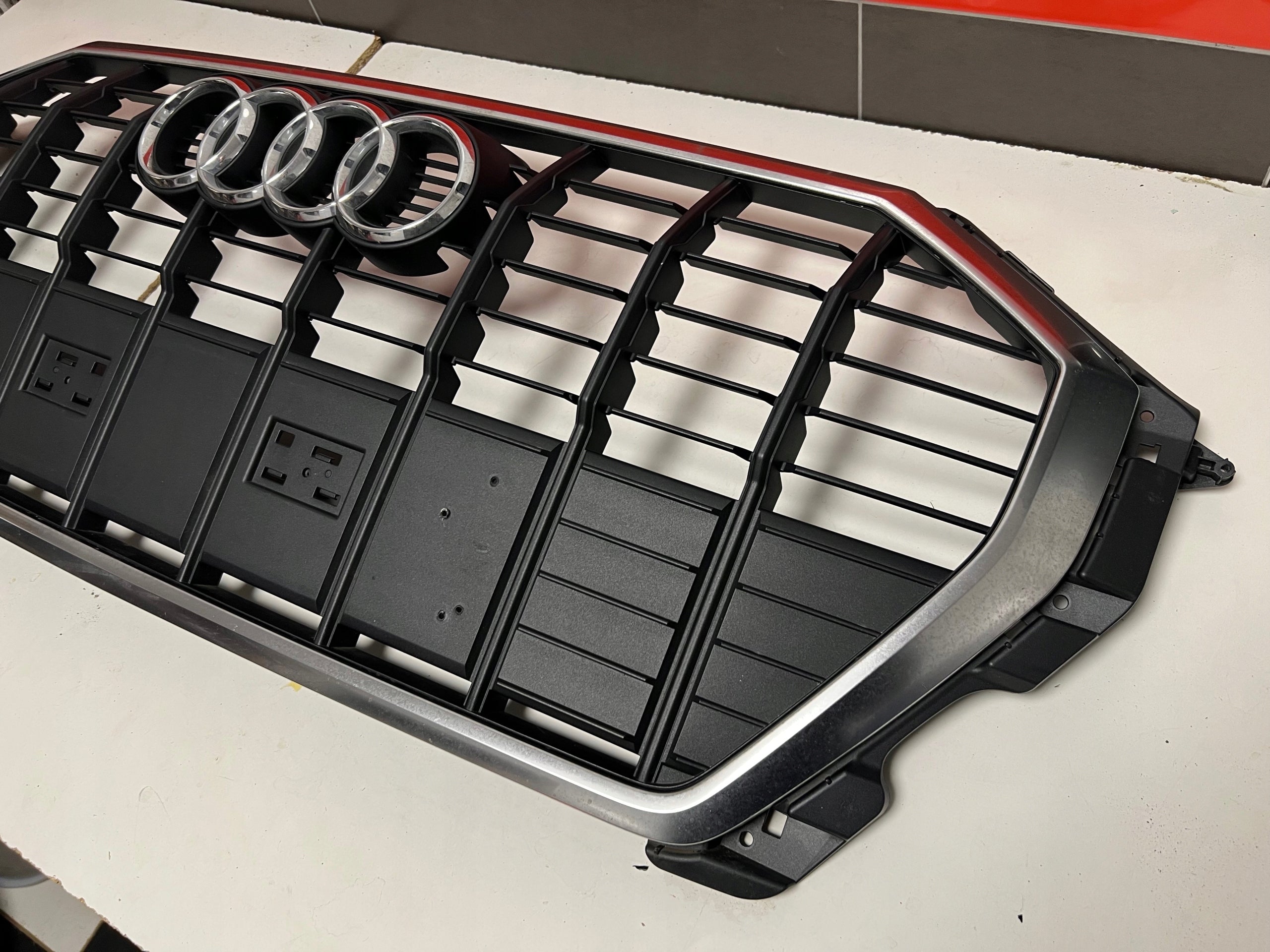 Kühlergrill Audi Q3 83A A8 FRONTGRILL 83A853651 Kühlergitter