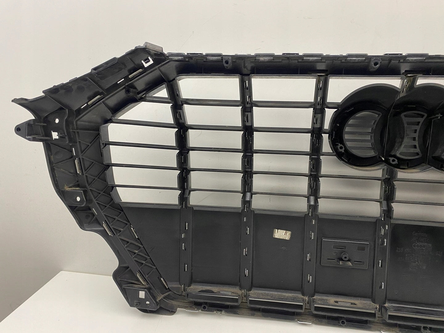 Kühlergrill Audi A8 Q3 83A FRONTGRILL 83A853651CA Kühlergitter