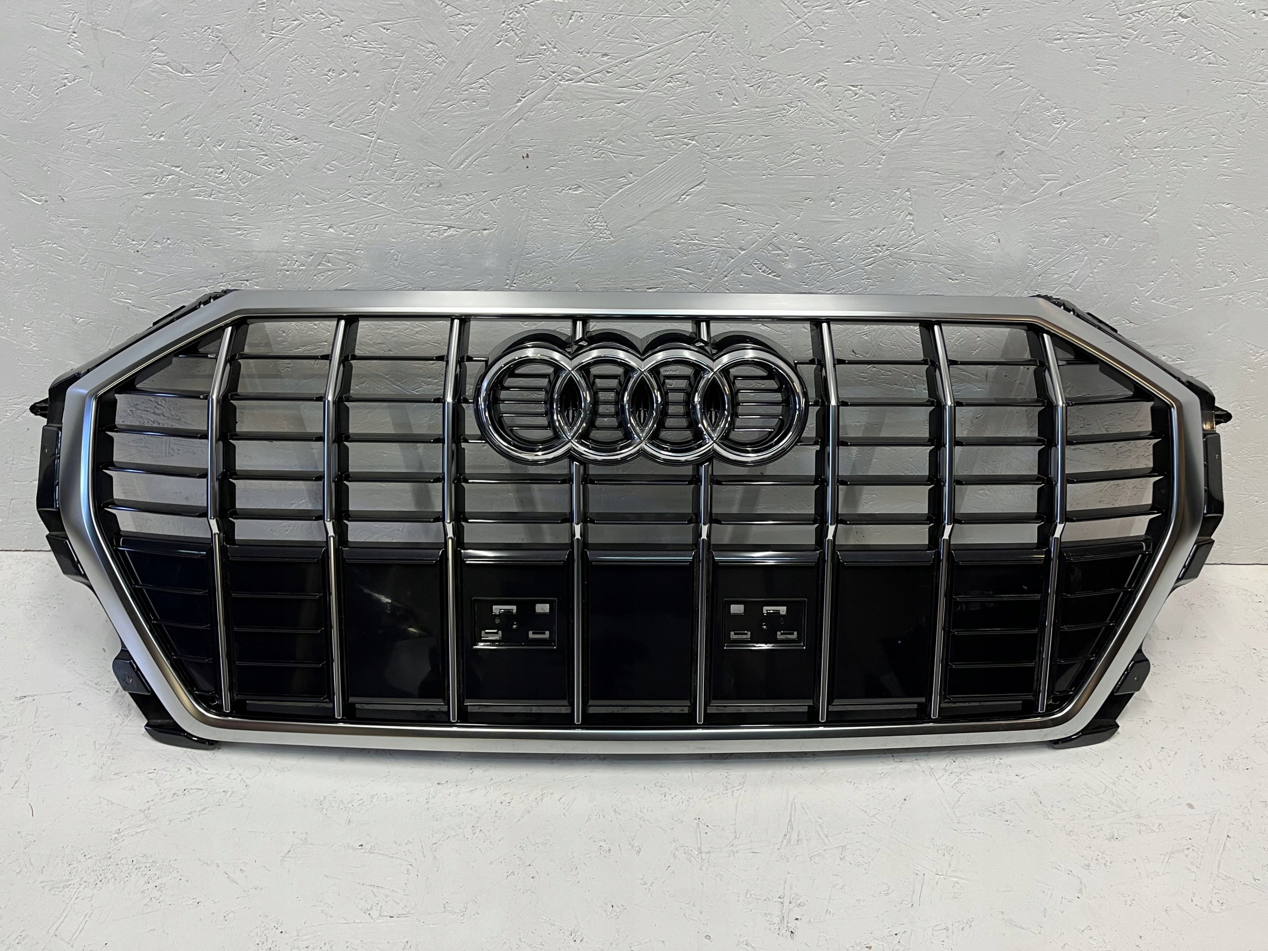  Kühlergrill Audi A8 Q3 FRONTGRILL 83A853651E Kühlergitter product image