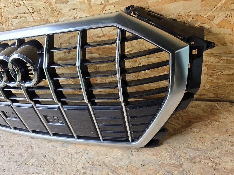 Kühlergrill Audi A8 Q3 FRONTGRILL 83A853651E Kühlergitter