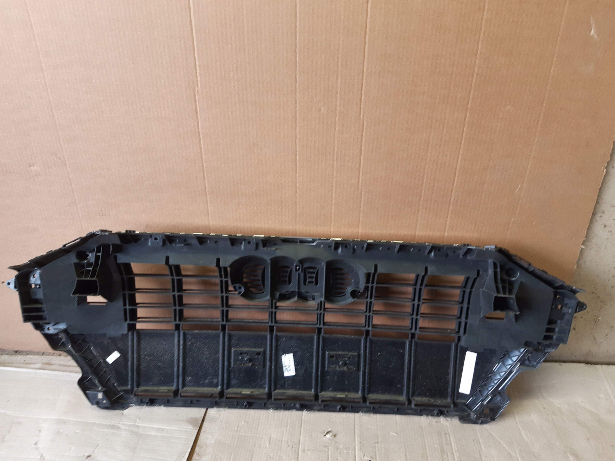 Kühlergrill Audi A8 Q3 83A FRONTGRILL 83A853651At Kühlergitter