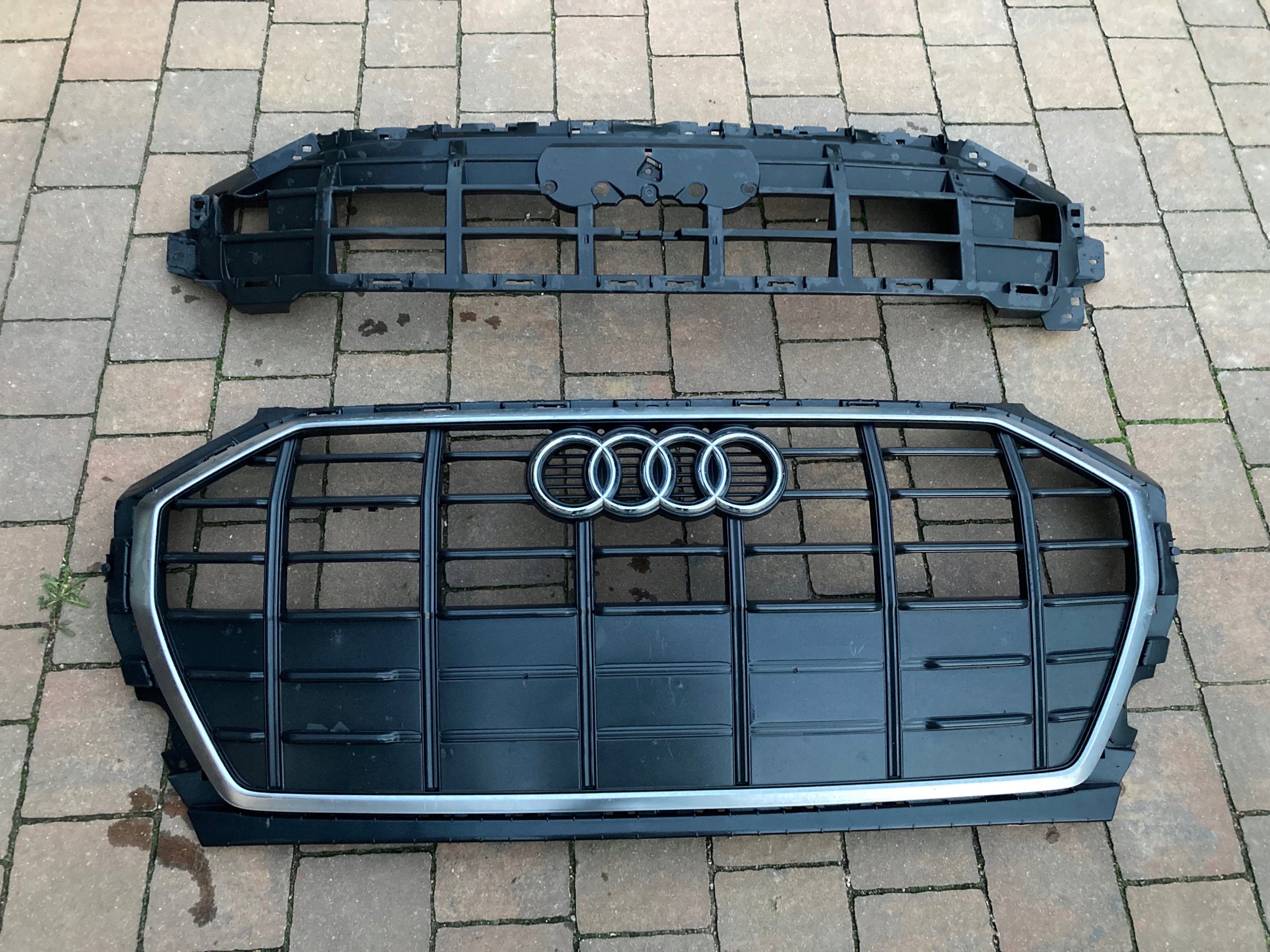 Kühlergrill Audi A8 Q5 FRONTGRILL 80A853651 Kühlergitter