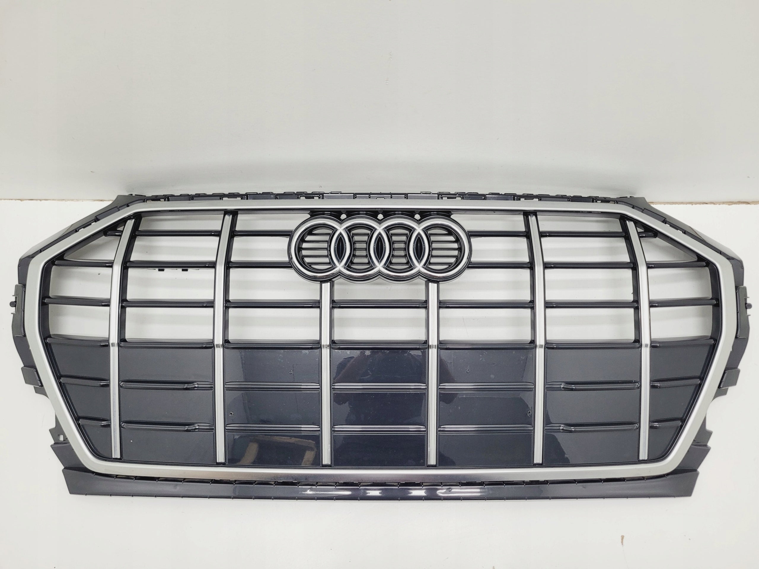 Kühlergrill Audi FY Q5 A8 FRONTGRILL 80A853651CA Kühlergitter