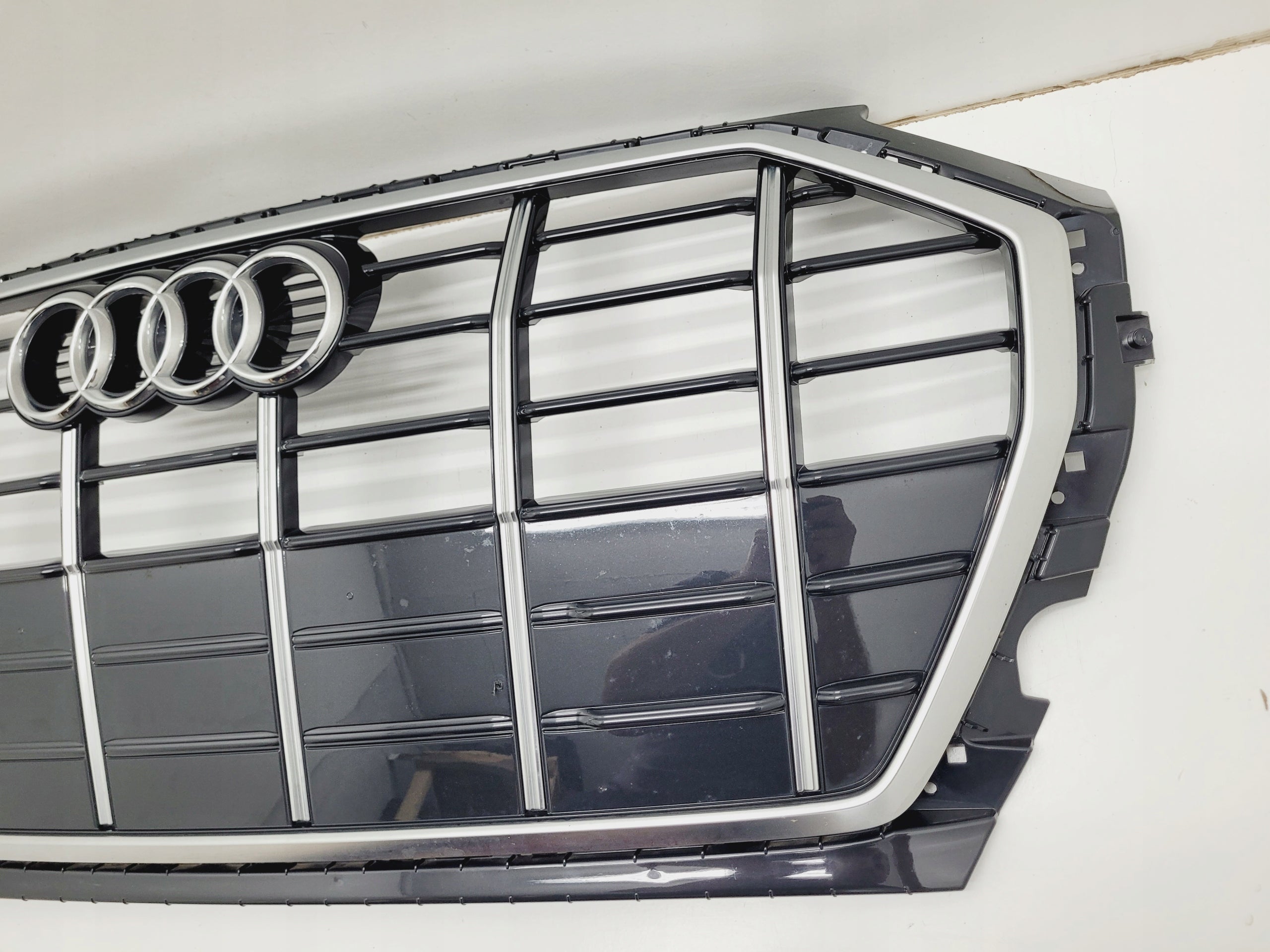 Kühlergrill Audi FY Q5 A8 FRONTGRILL 80A853651CA Kühlergitter