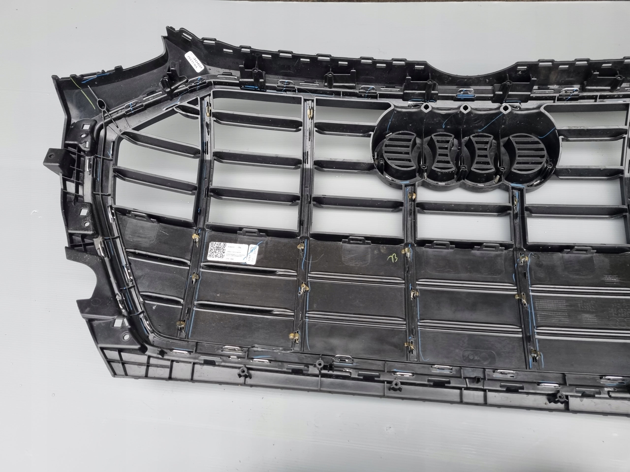 Kühlergrill Audi A8 Q5 FRONTGRILL 80A853651D8 Kühlergitter