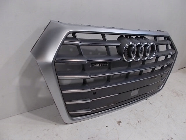 Kühlergrill Audi Q5 A8 FRONTGRILL 80A853651CD Kühlergitter