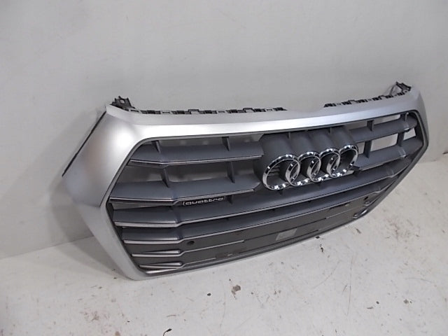 Kühlergrill Audi Q5 A8 FRONTGRILL 80A853651CD Kühlergitter