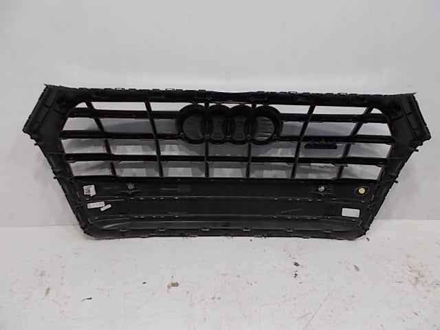 Kühlergrill Audi Q5 A8 FRONTGRILL 80A853651CD Kühlergitter