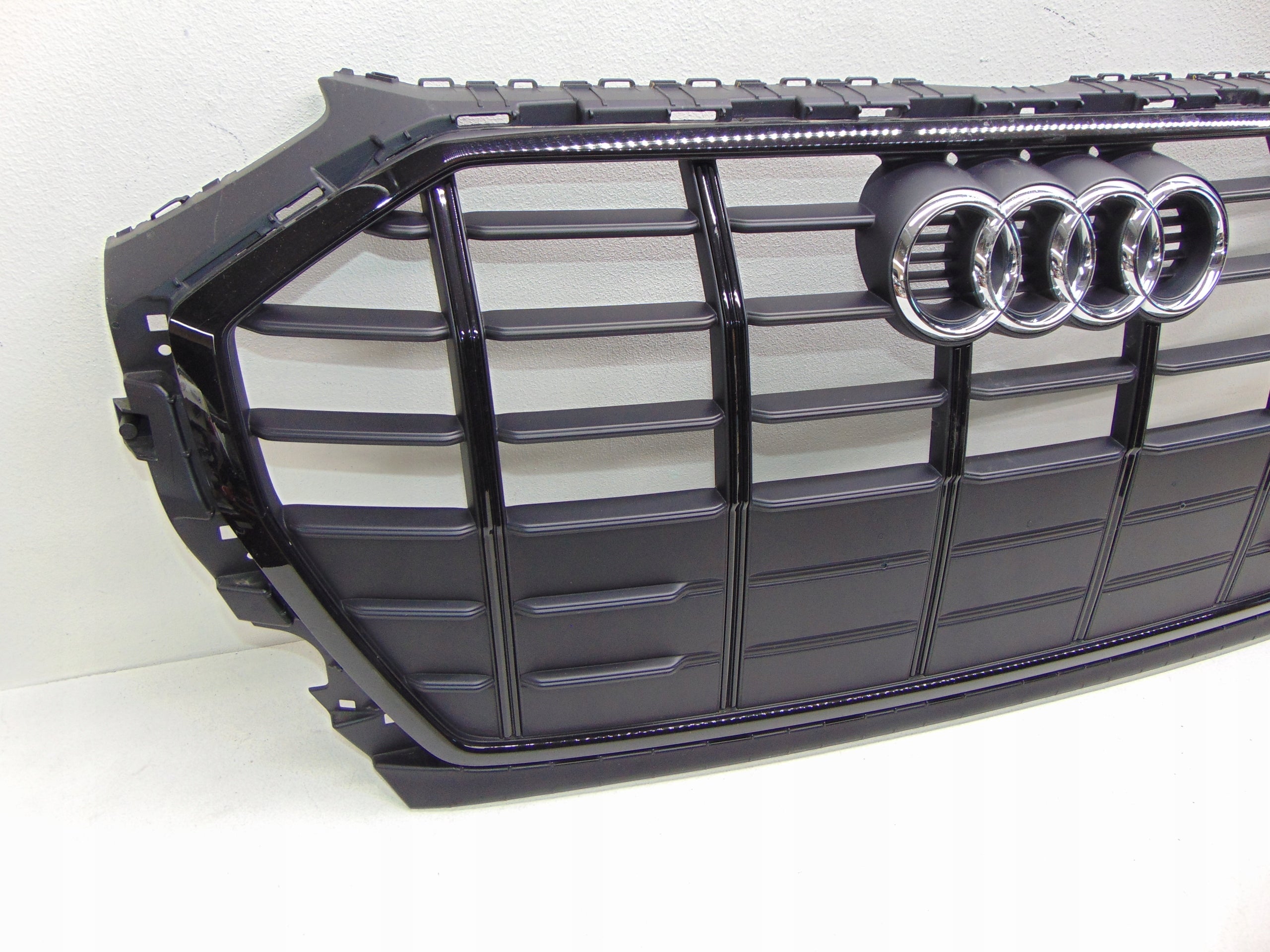 Kühlergrill Audi FY A8 Q5 FRONTGRILL 80A853651Au Kühlergitter