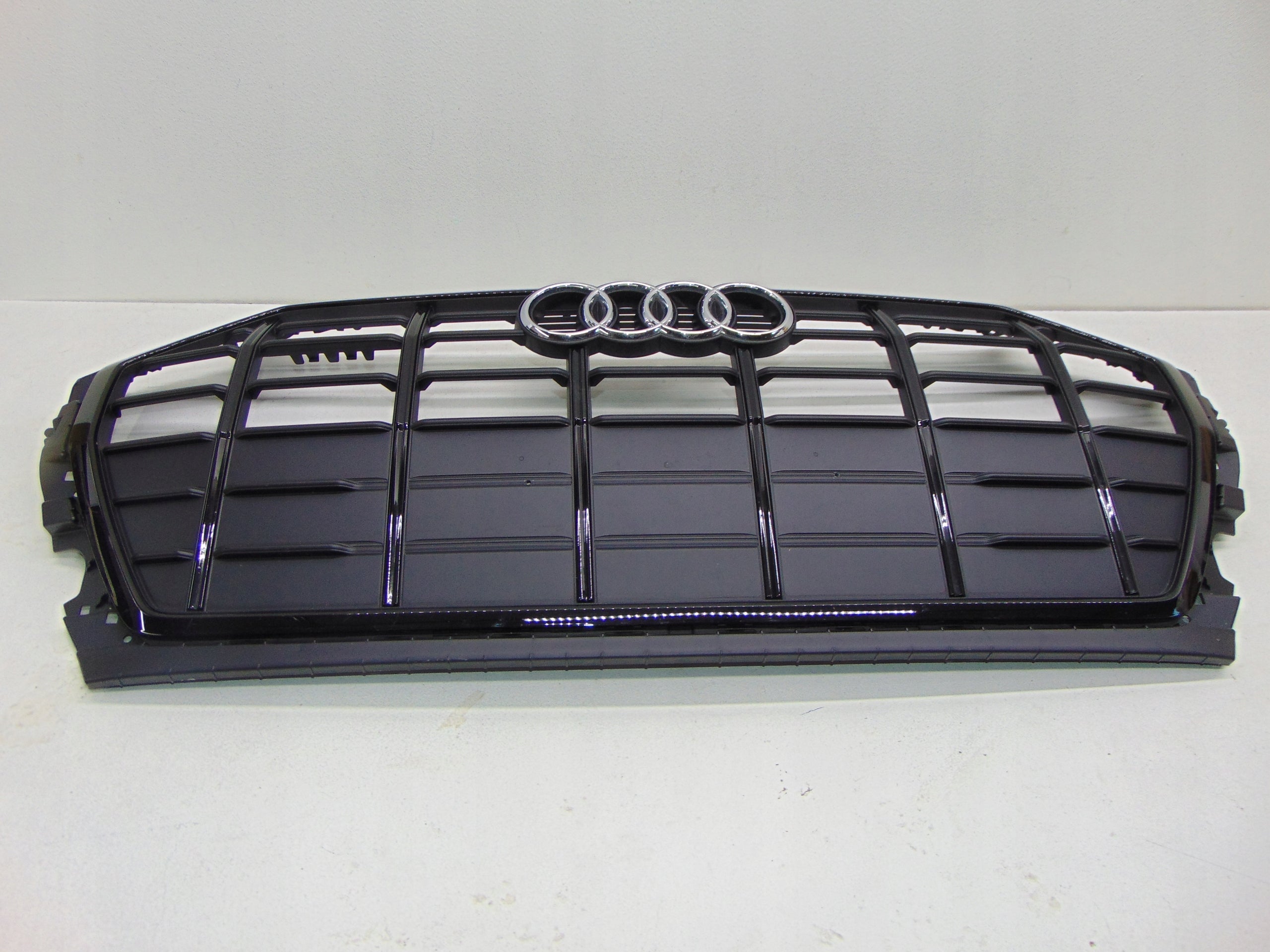 Kühlergrill Audi FY A8 Q5 FRONTGRILL 80A853651Au Kühlergitter