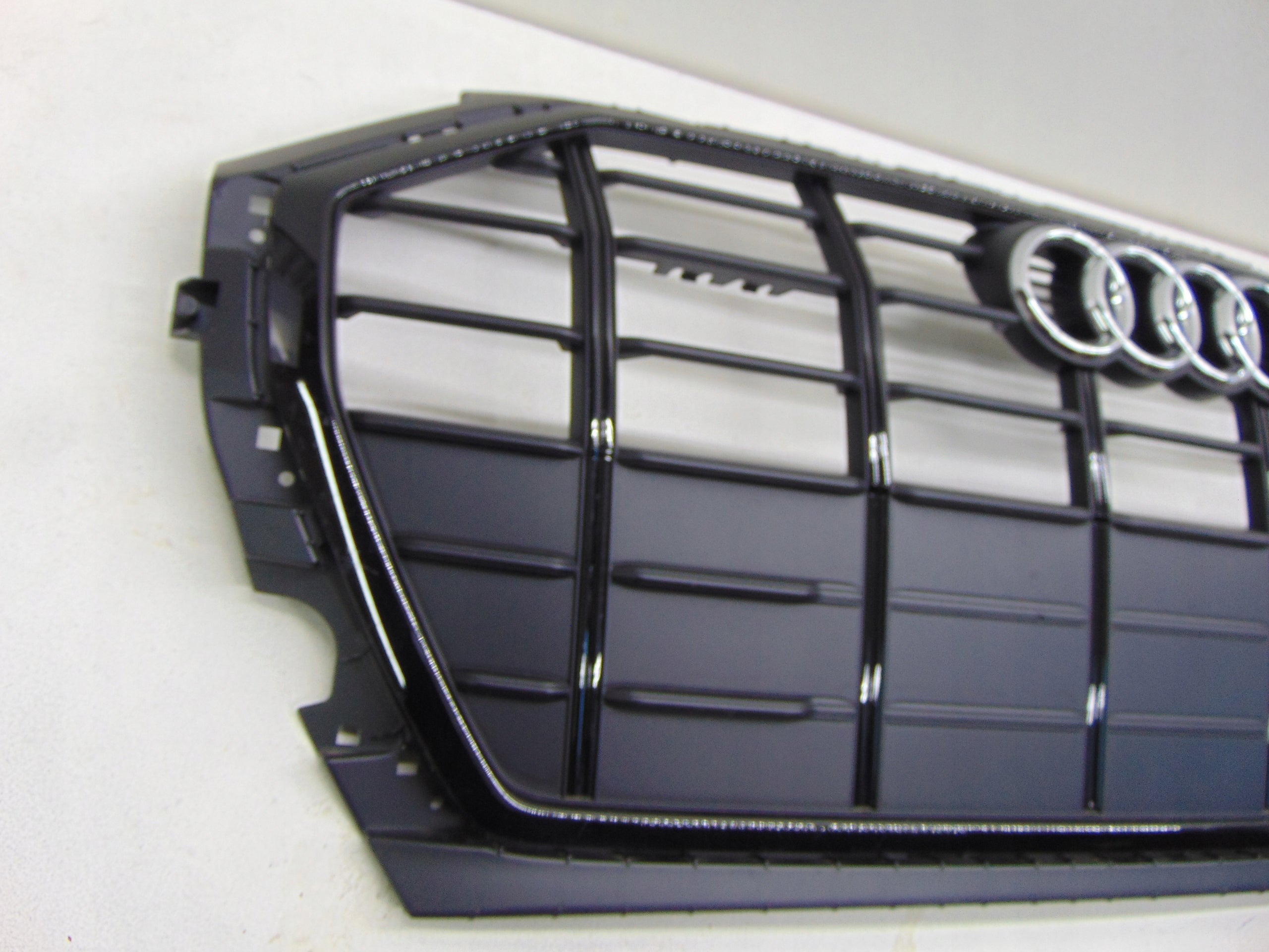 Kühlergrill Audi FY A8 Q5 FRONTGRILL 80A853651Au Kühlergitter