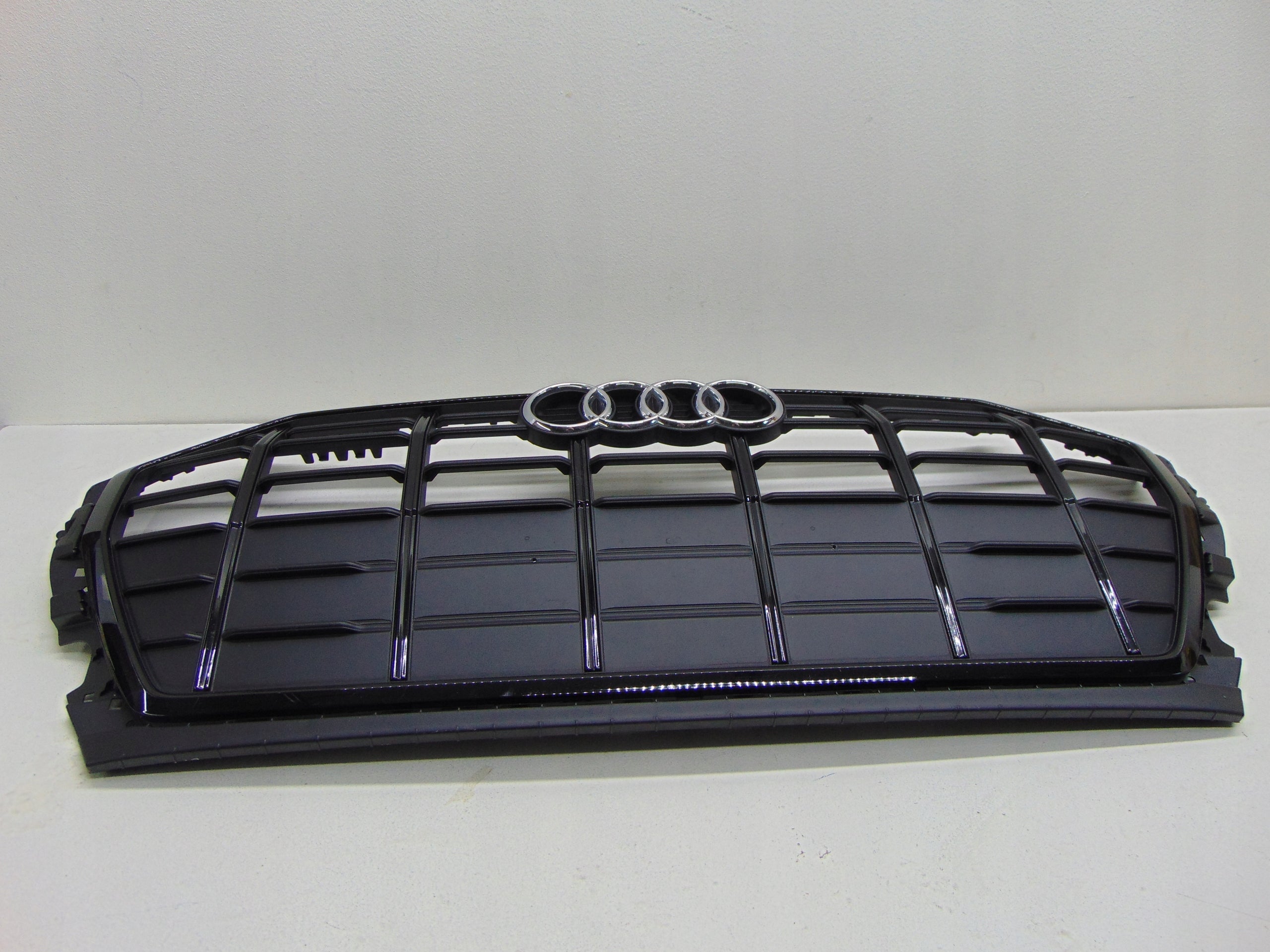 Kühlergrill Audi FY A8 Q5 FRONTGRILL 80A853651Au Kühlergitter