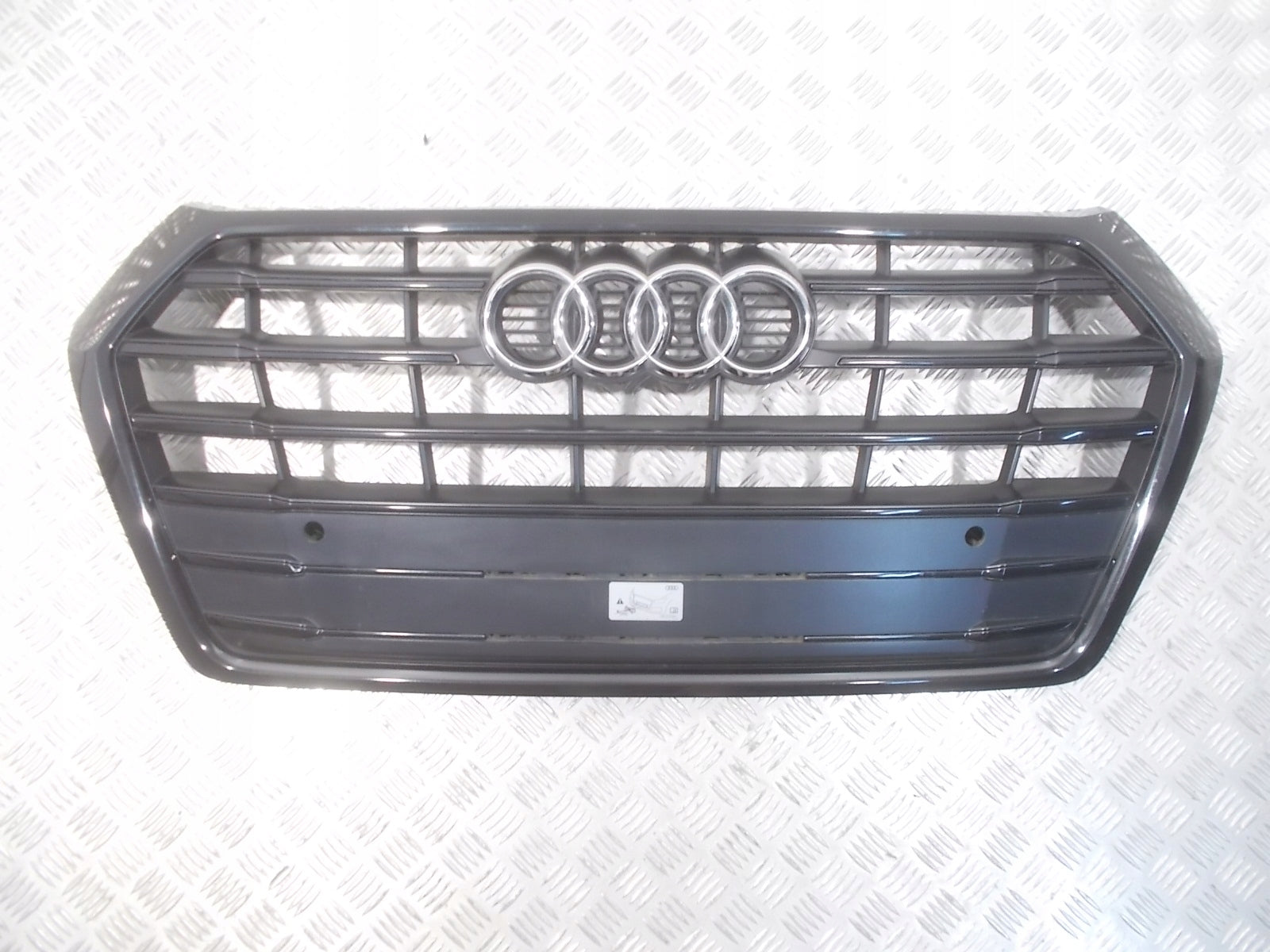 Kühlergrill Audi Q5 A8 FRONTGRILL 80A853651C Kühlergitter