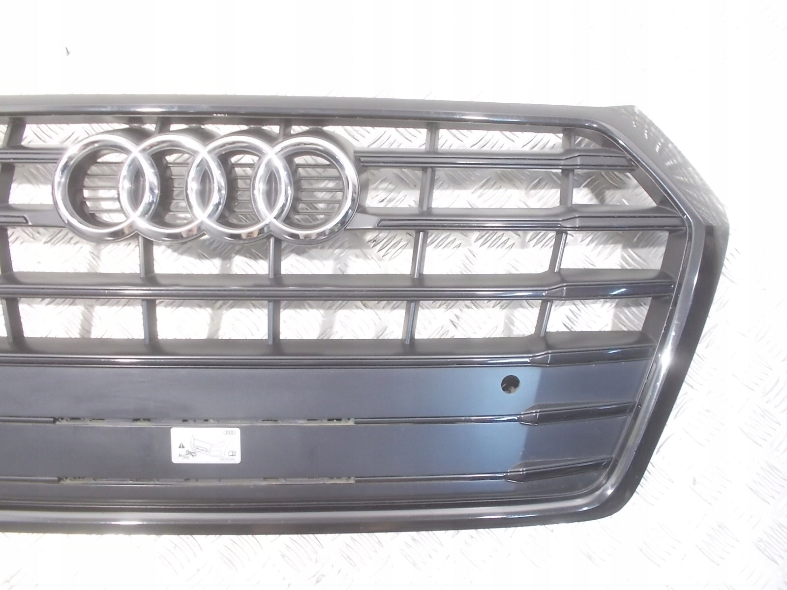 Kühlergrill Audi Q5 A8 FRONTGRILL 80A853651C Kühlergitter