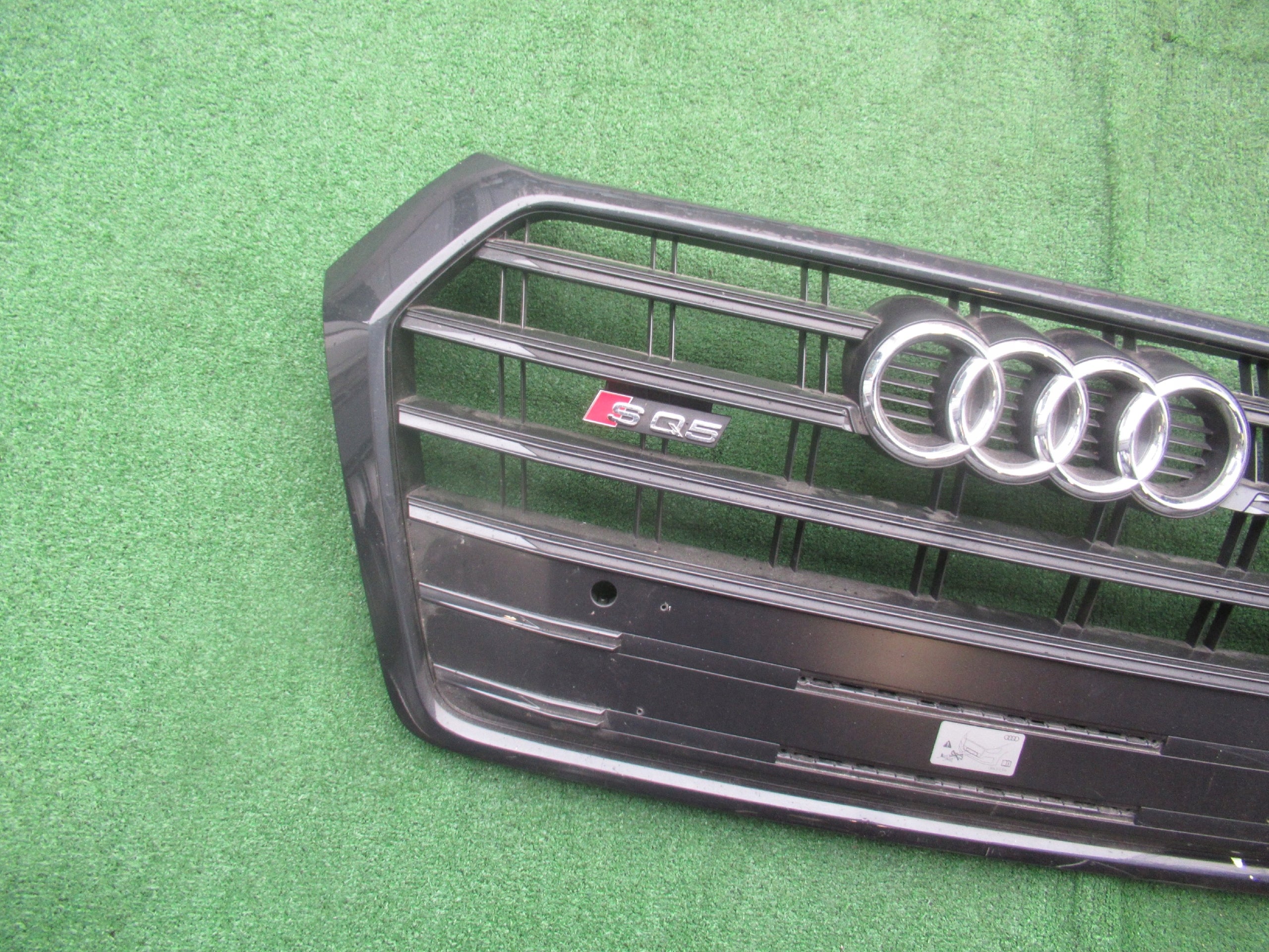 Kühlergrill Audi A8 Q5 SQ5 80A FRONTGRILL 80A853651F Kühlergitter