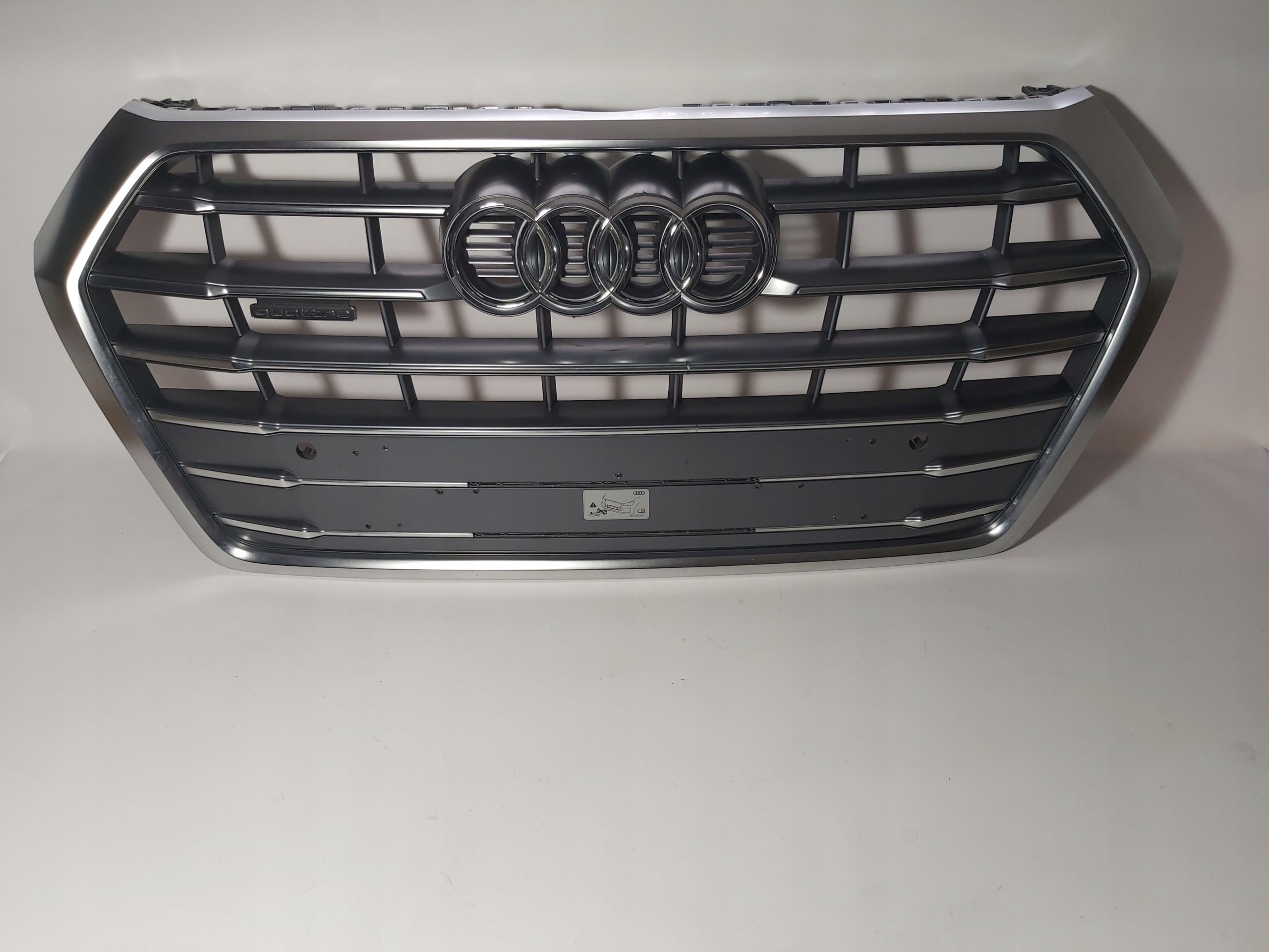  Kühlergrill Audi Q5 TT A8 FRONTGRILL 80A853651 Kühlergitter product image