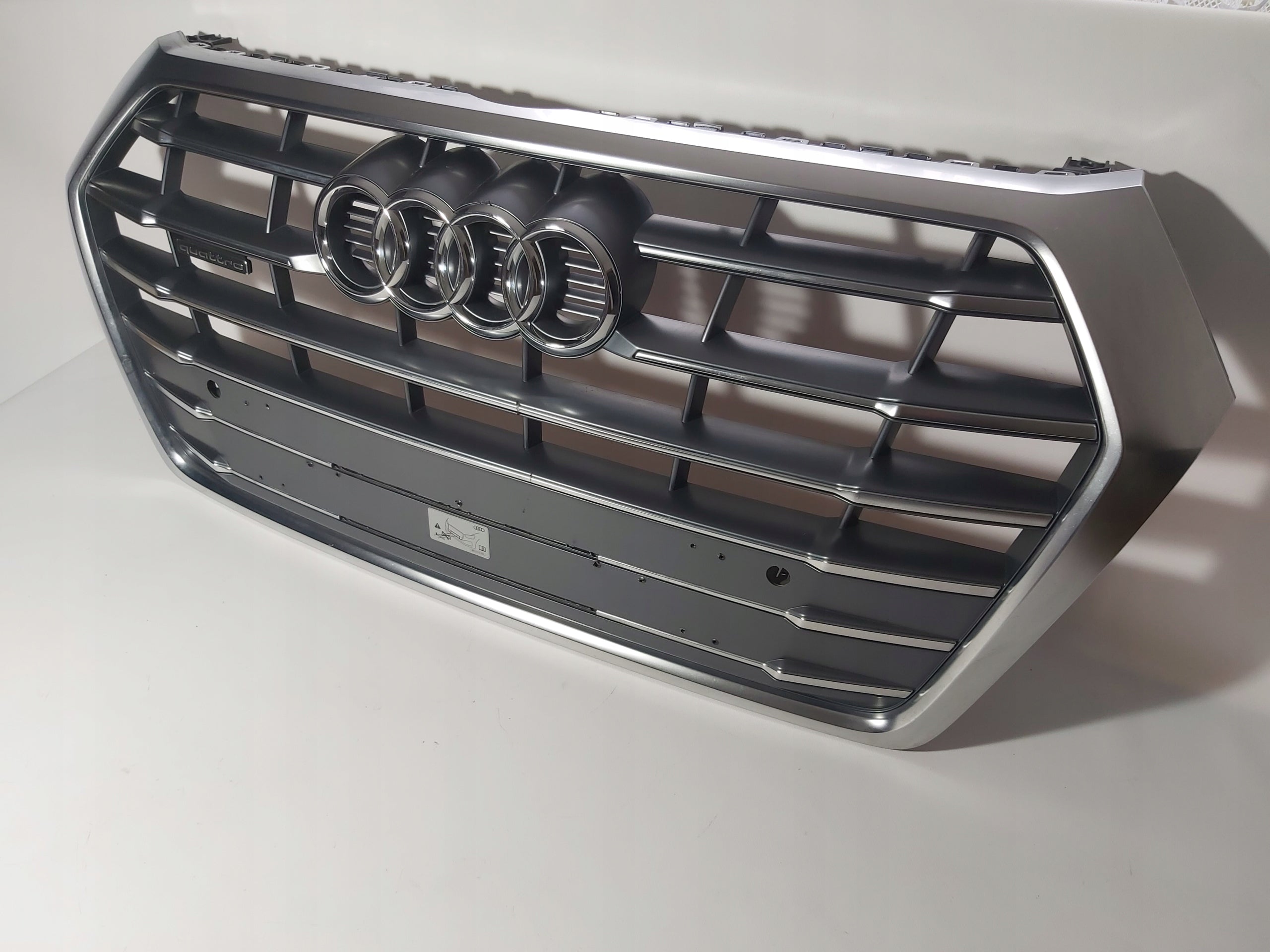 Kühlergrill Audi Q5 TT A8 FRONTGRILL 80A853651 Kühlergitter