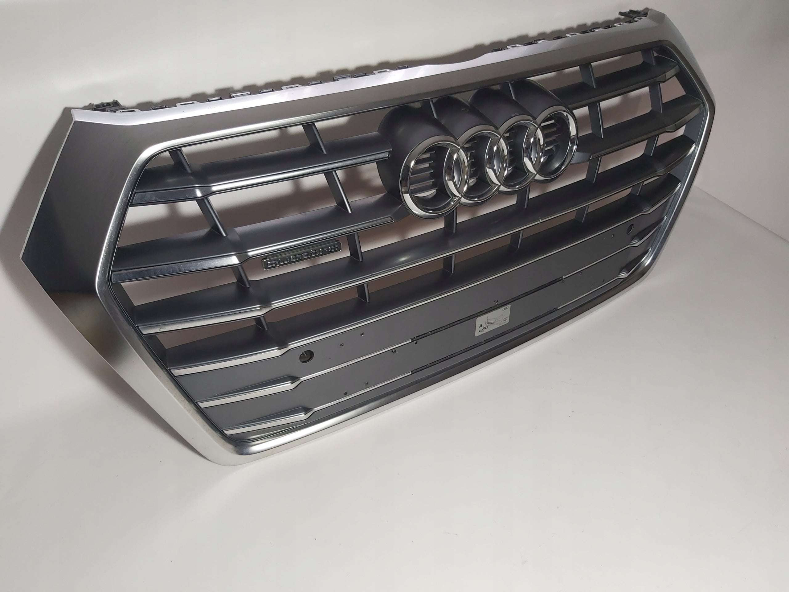 Kühlergrill Audi Q5 TT A8 FRONTGRILL 80A853651 Kühlergitter