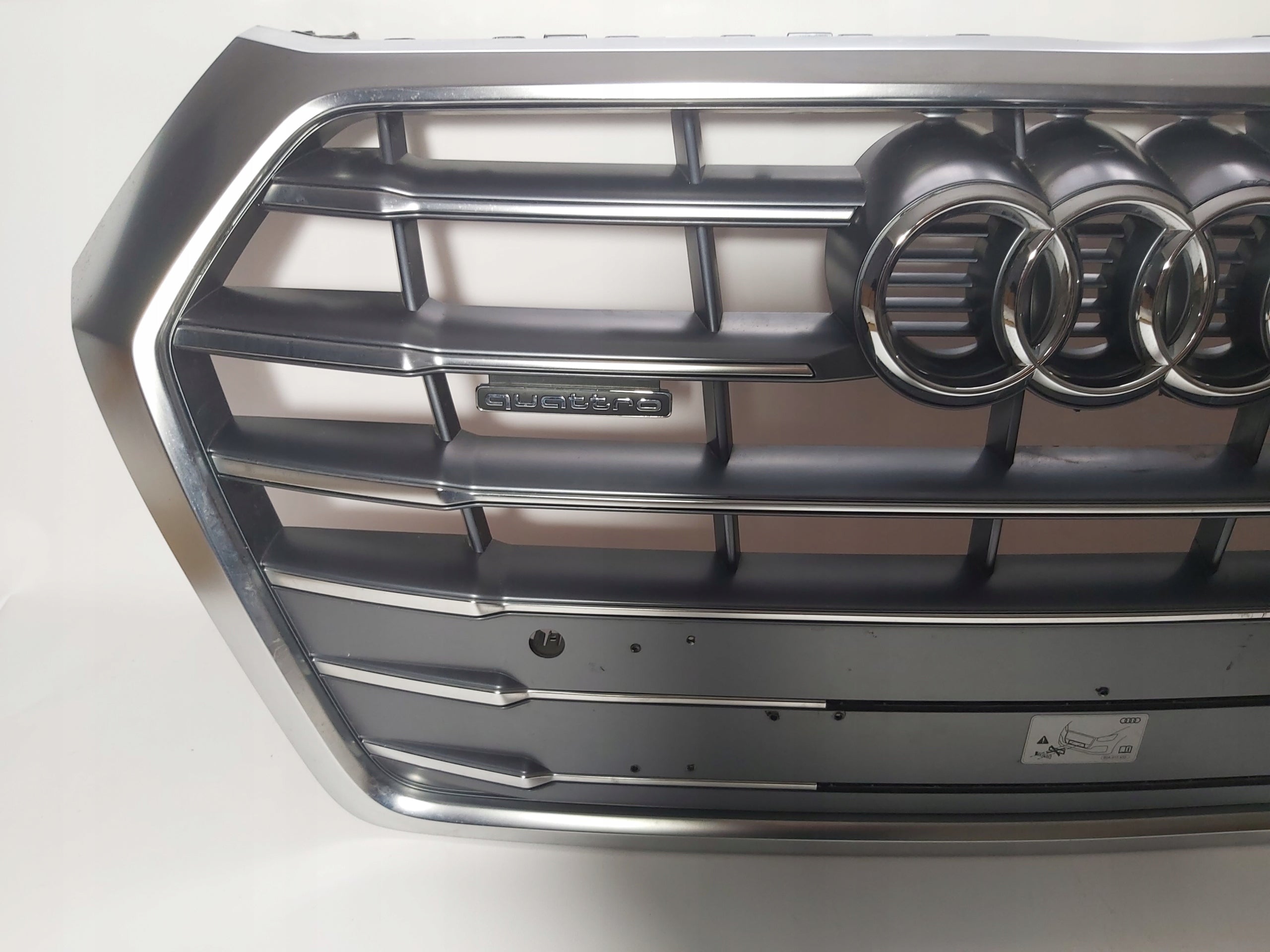 Kühlergrill Audi Q5 TT A8 FRONTGRILL 80A853651 Kühlergitter