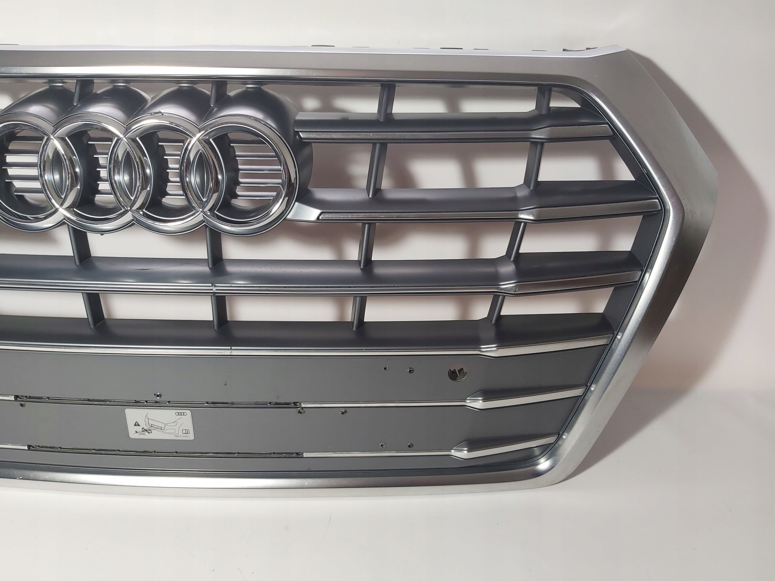 Kühlergrill Audi Q5 TT A8 FRONTGRILL 80A853651 Kühlergitter