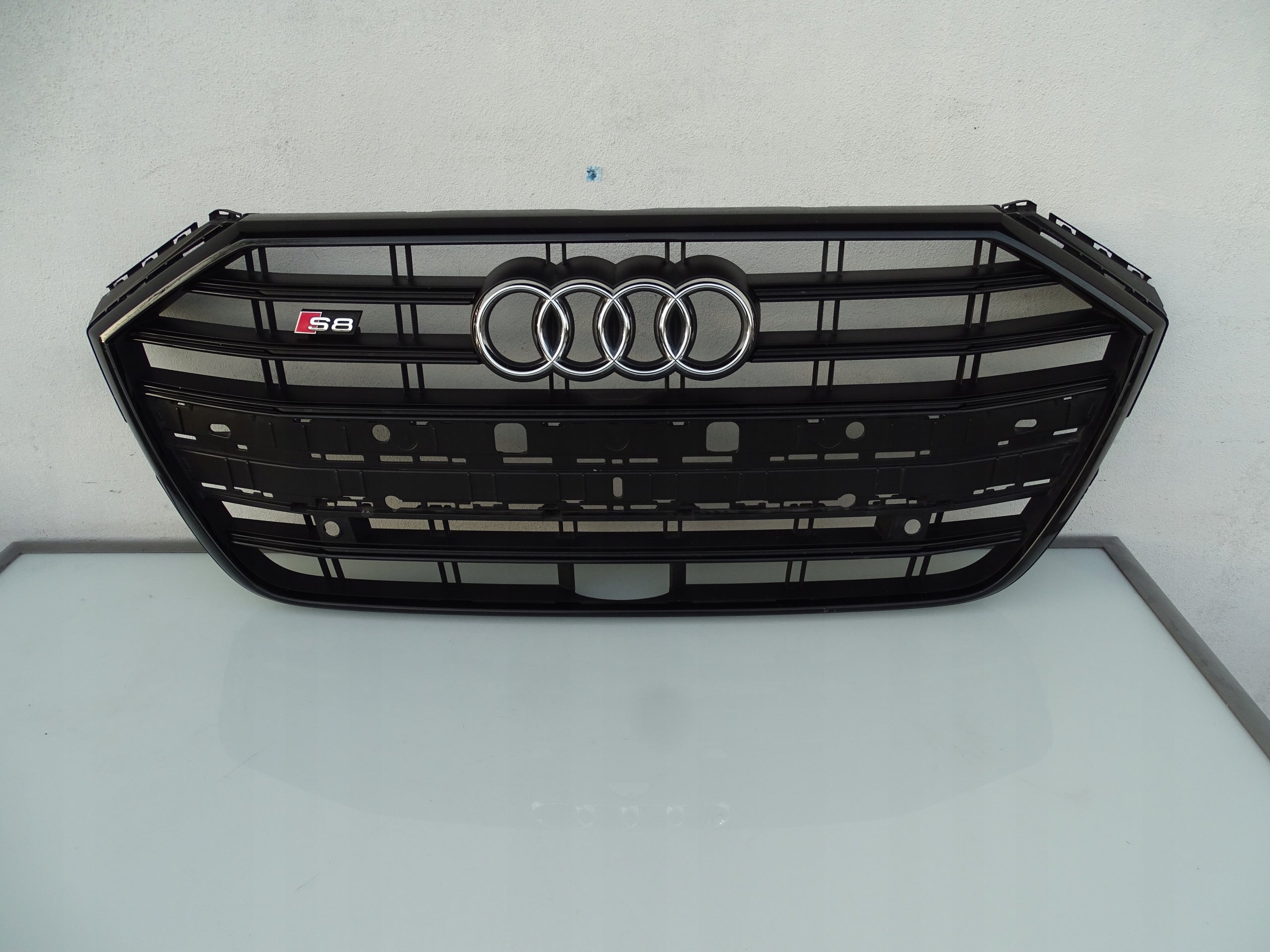 Kühlergrill Audi A8 S8 FRONTGRILL 4N0853651kr Kühlergitter