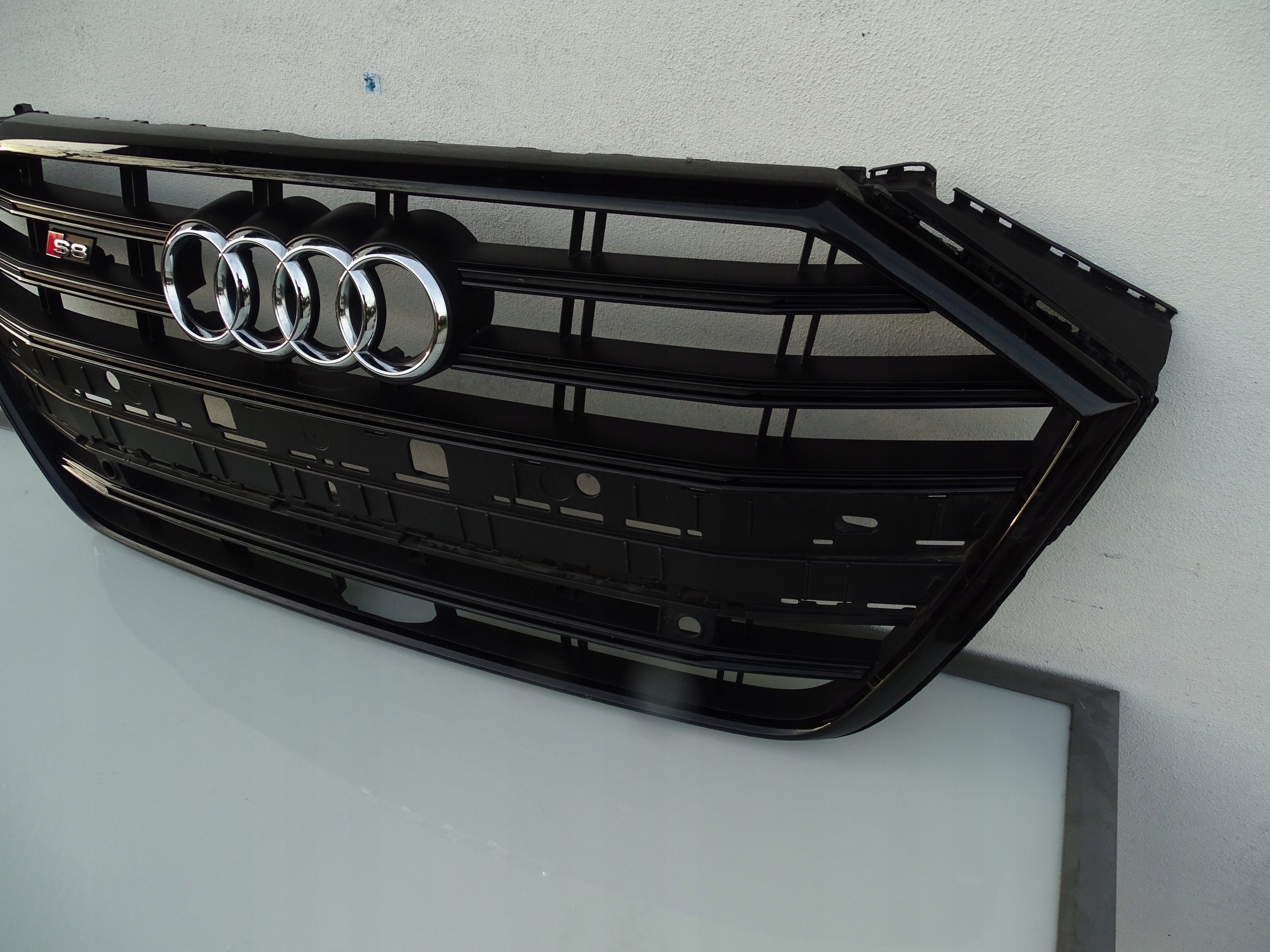 Kühlergrill Audi A8 S8 FRONTGRILL 4N0853651kr Kühlergitter