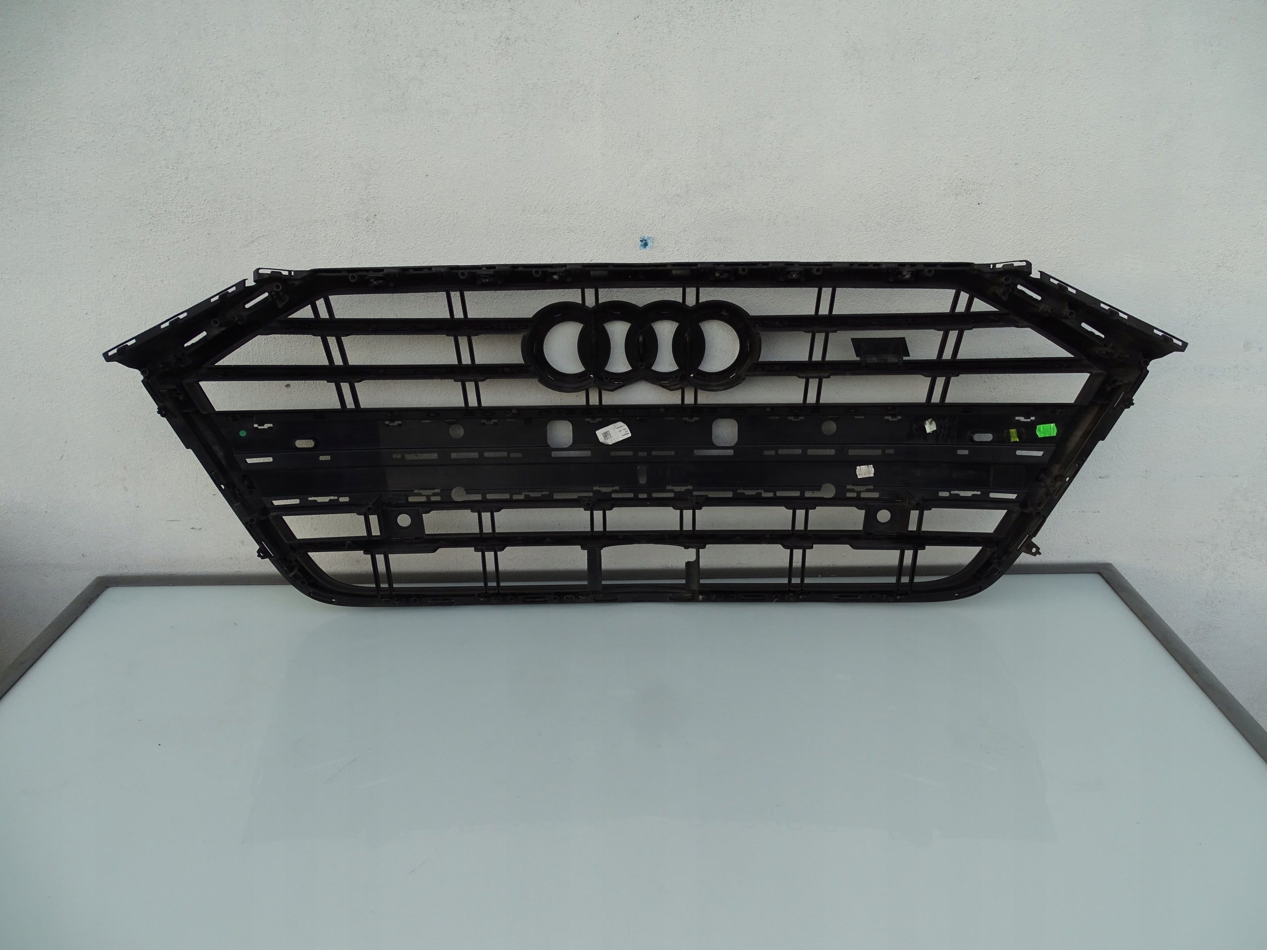 Kühlergrill Audi A8 S8 FRONTGRILL 4N0853651kr Kühlergitter