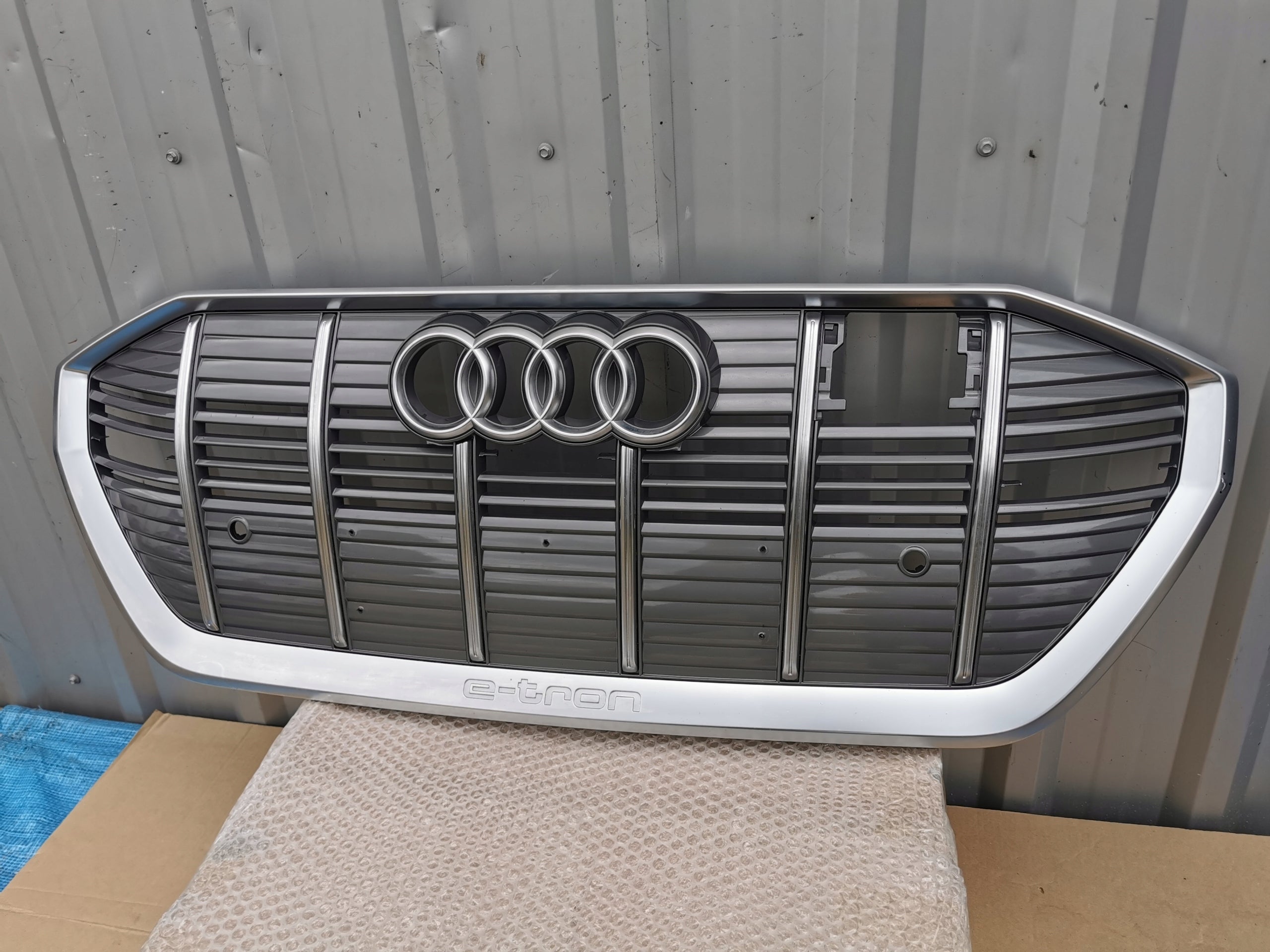 Kühlergrill Audi ETRON 4KE FRONTGRILL 4KE853651AU Kühlergitter