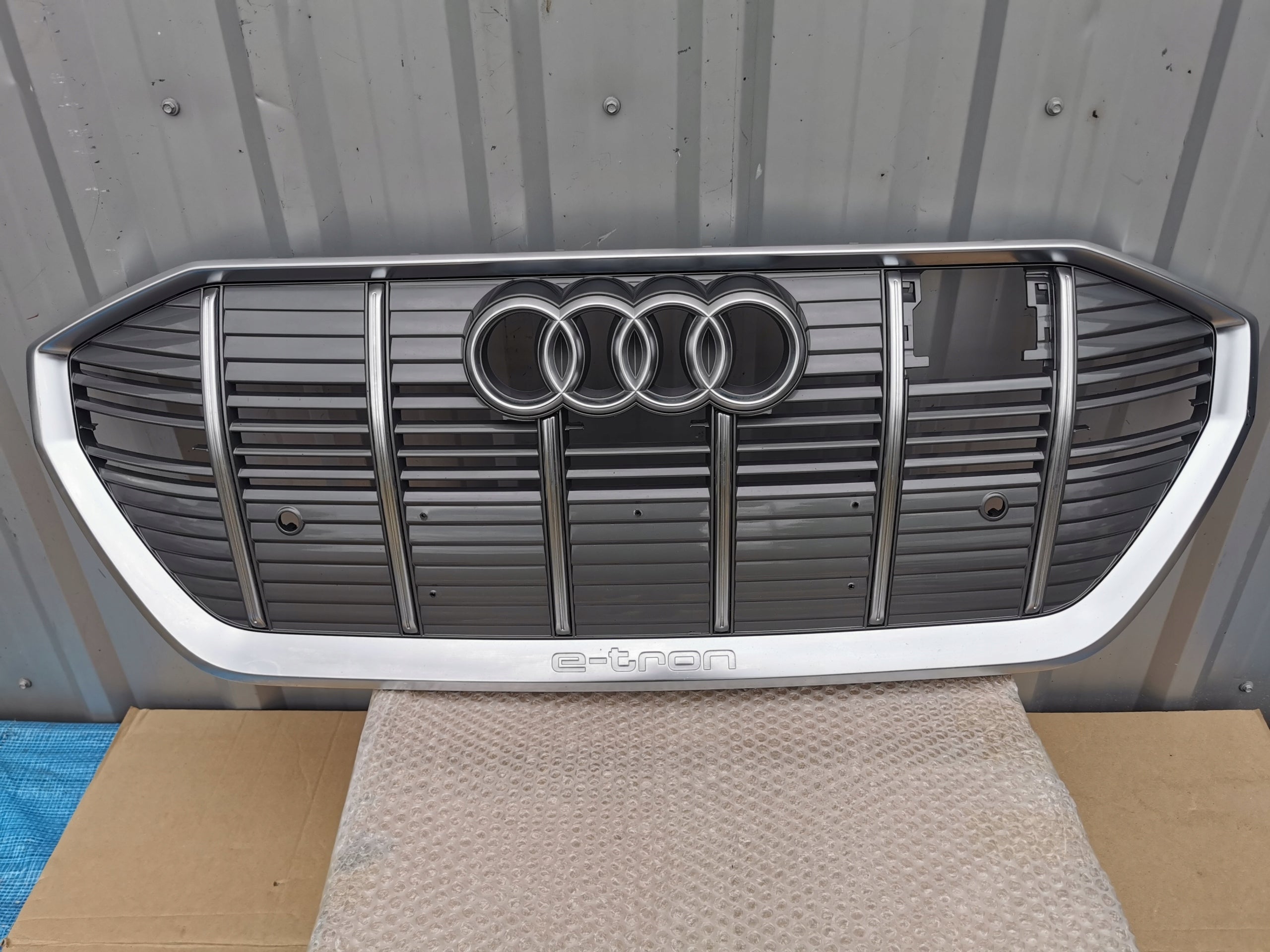 Kühlergrill Audi ETRON 4KE FRONTGRILL 4KE853651AU Kühlergitter