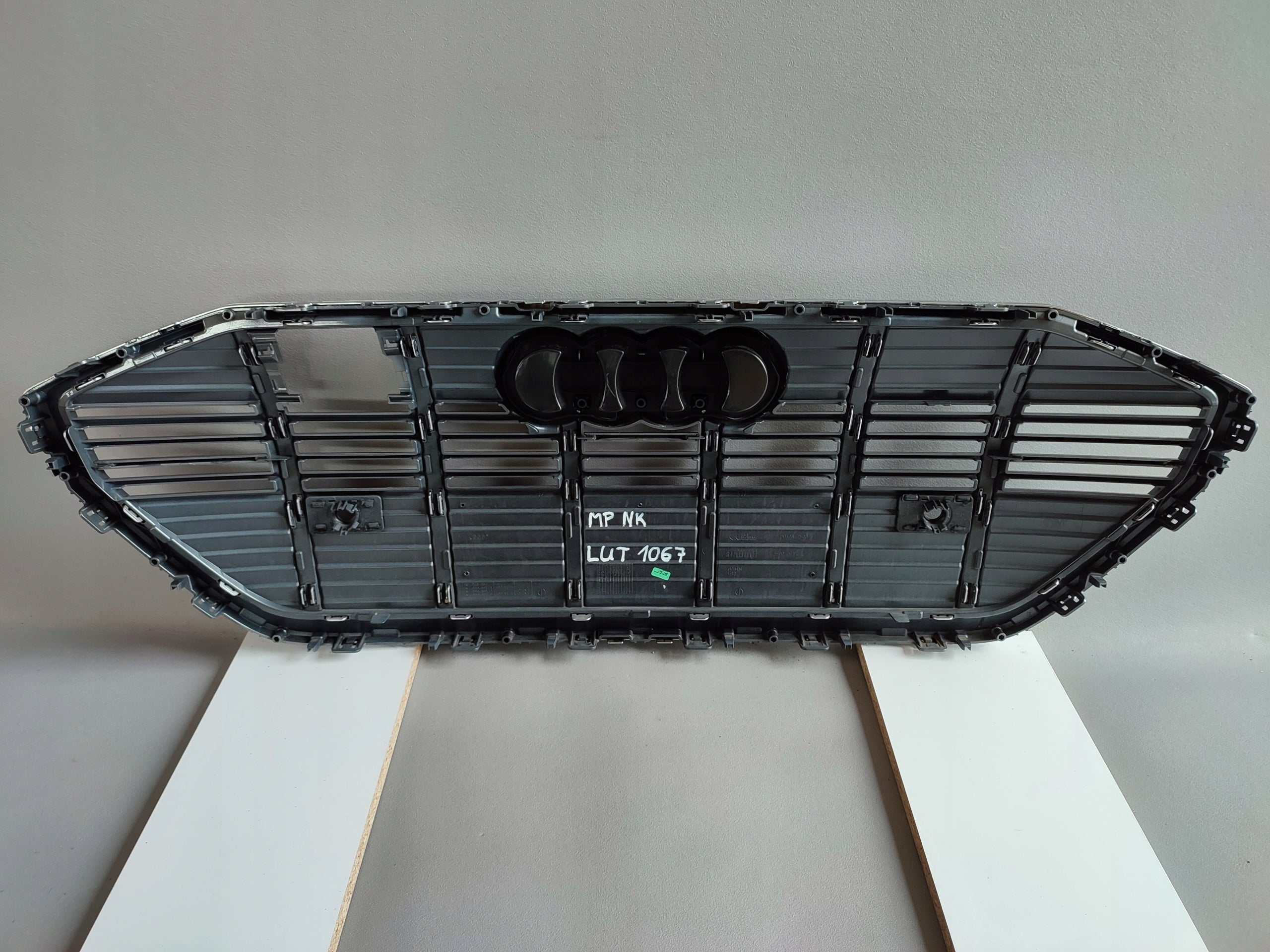 Kühlergrill Audi ETRON E TRON 4KE FRONTGRILL 4KE853651GR Kühlergitter