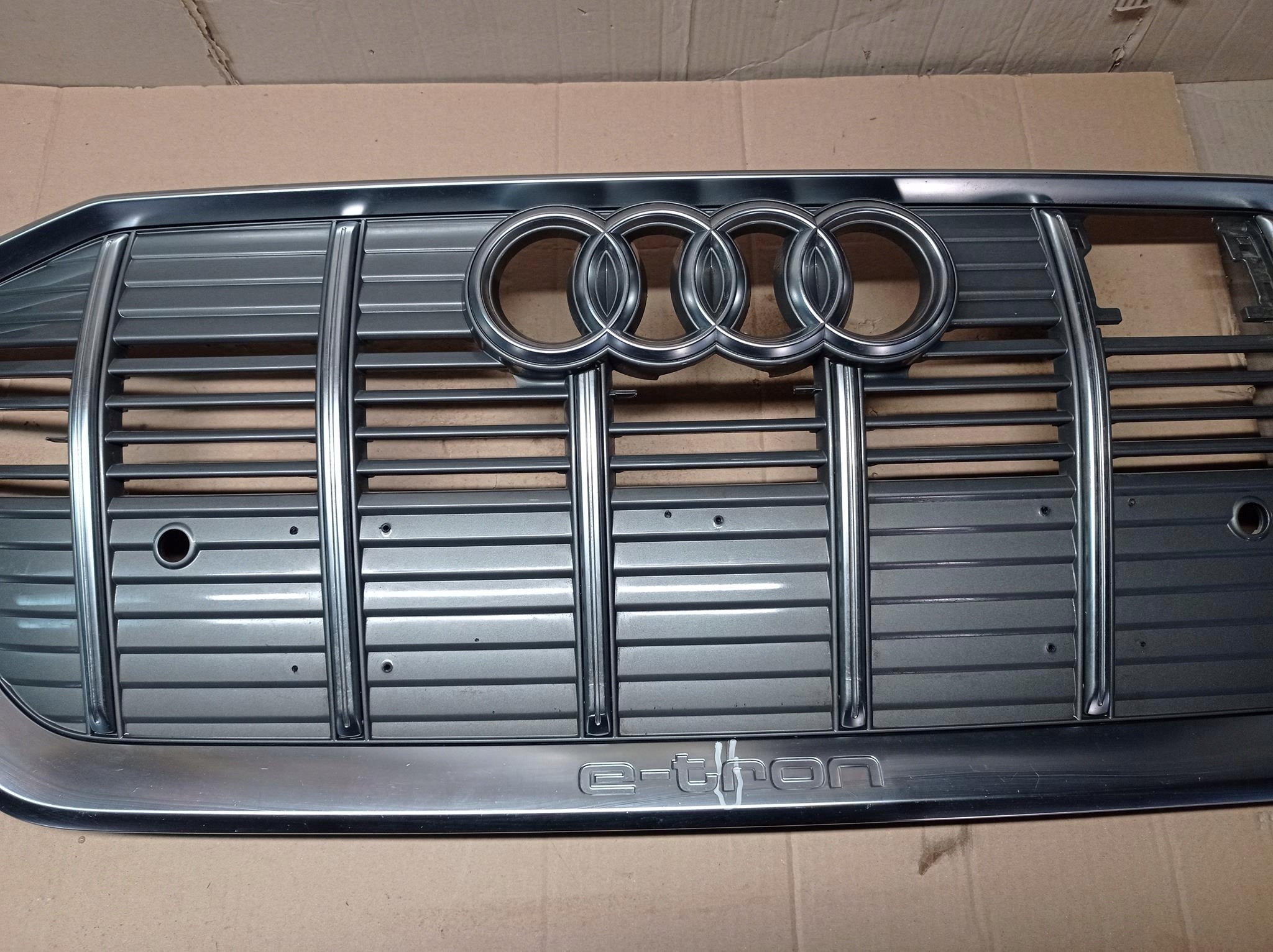 Kühlergrill Audi ETRON 4KE FRONTGRILL 4KE8536514K Kühlergitter