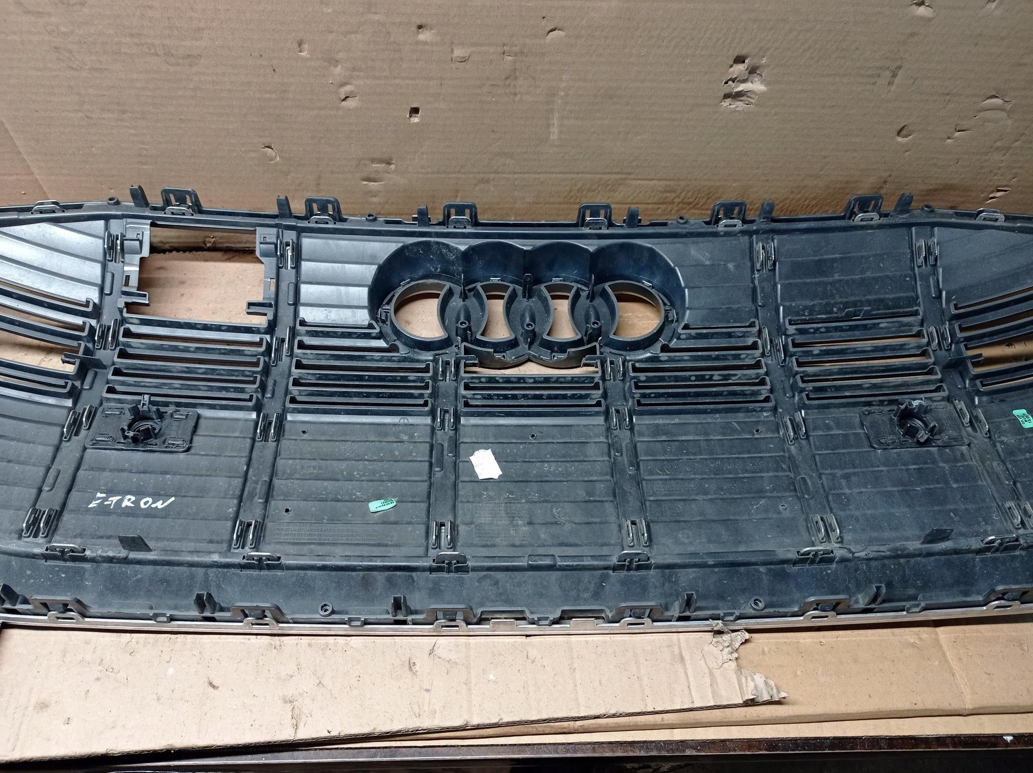 Kühlergrill Audi ETRON 4KE FRONTGRILL 4KE8536514K Kühlergitter