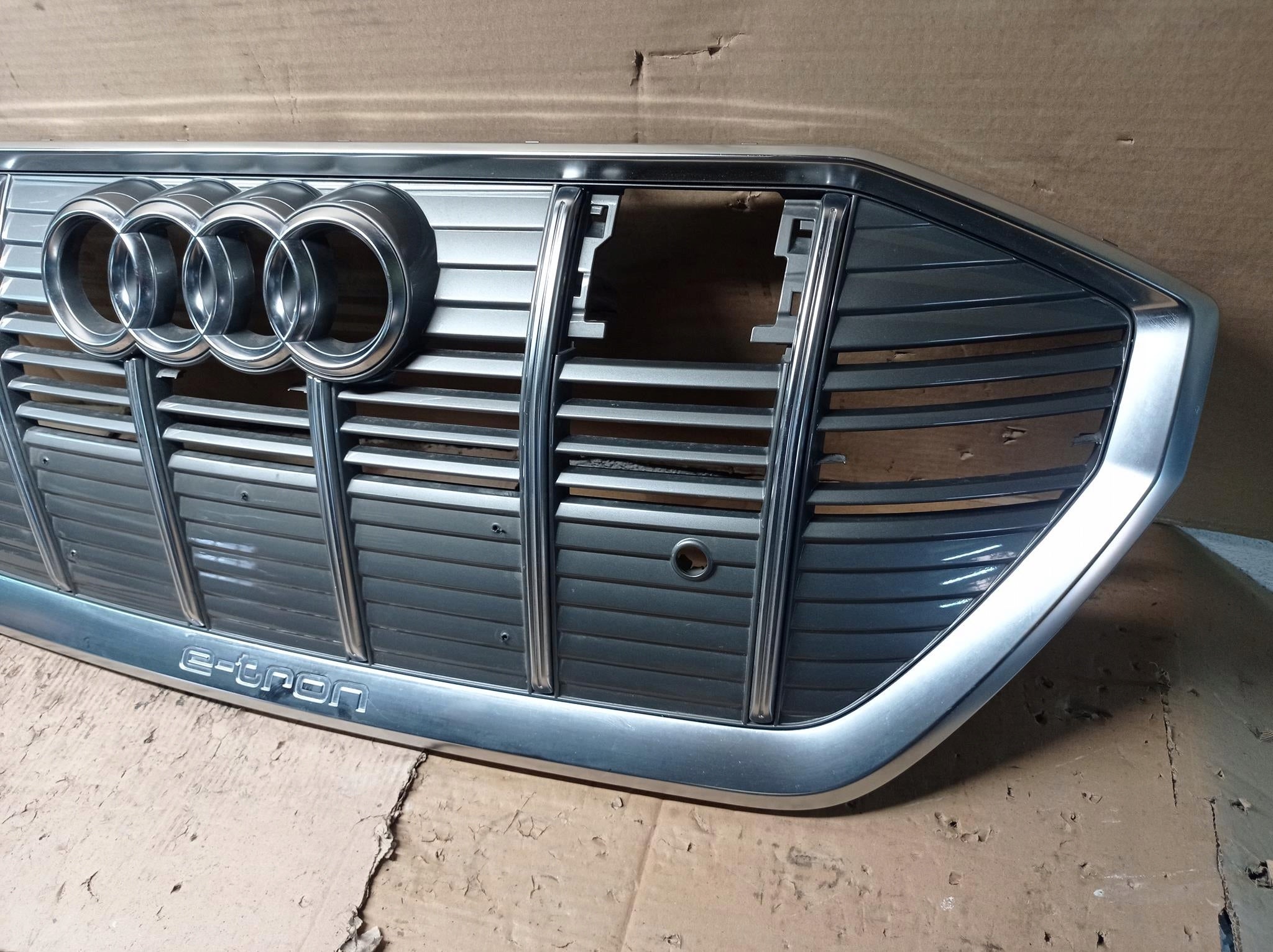 Kühlergrill Audi ETRON 4KE FRONTGRILL 4KE8536514K Kühlergitter