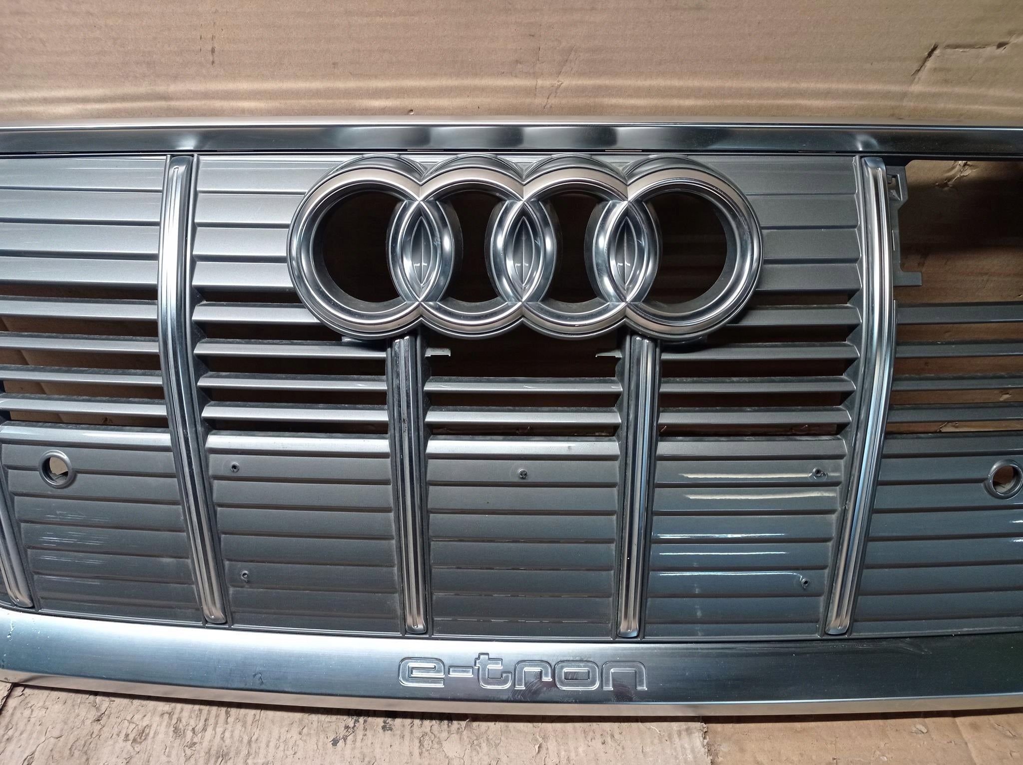 Kühlergrill Audi ETRON 4KE FRONTGRILL 4KE8536514K Kühlergitter