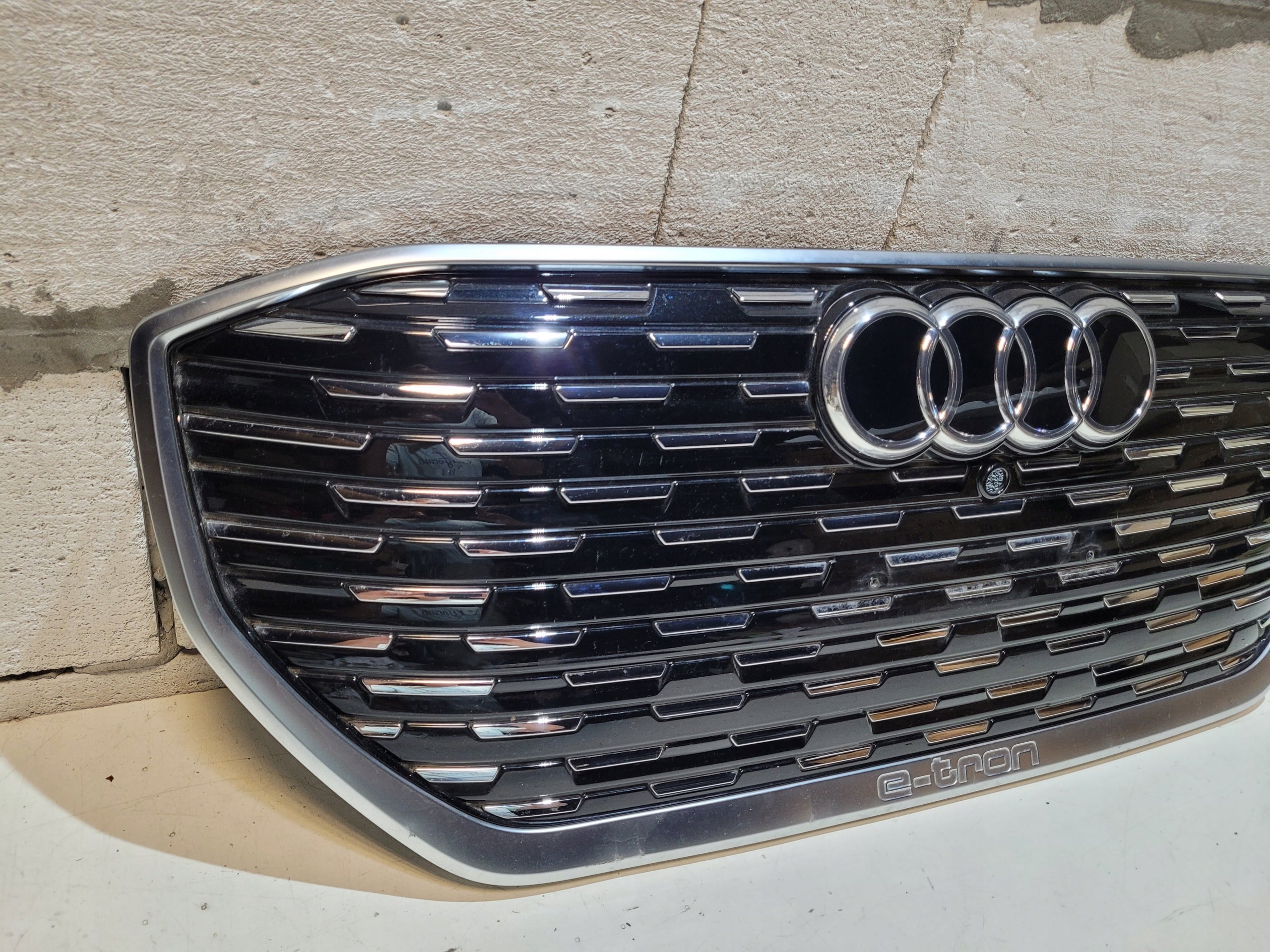 Kühlergrill Audi ETRON Q4 FRONTGRILL 89a853651b Kühlergitter