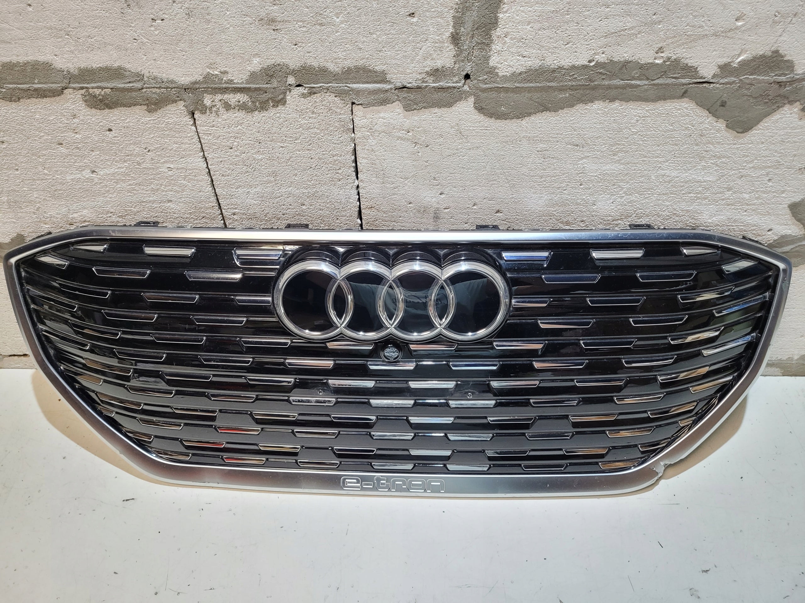 Kühlergrill Audi ETRON Q4 FRONTGRILL 89a853651b Kühlergitter