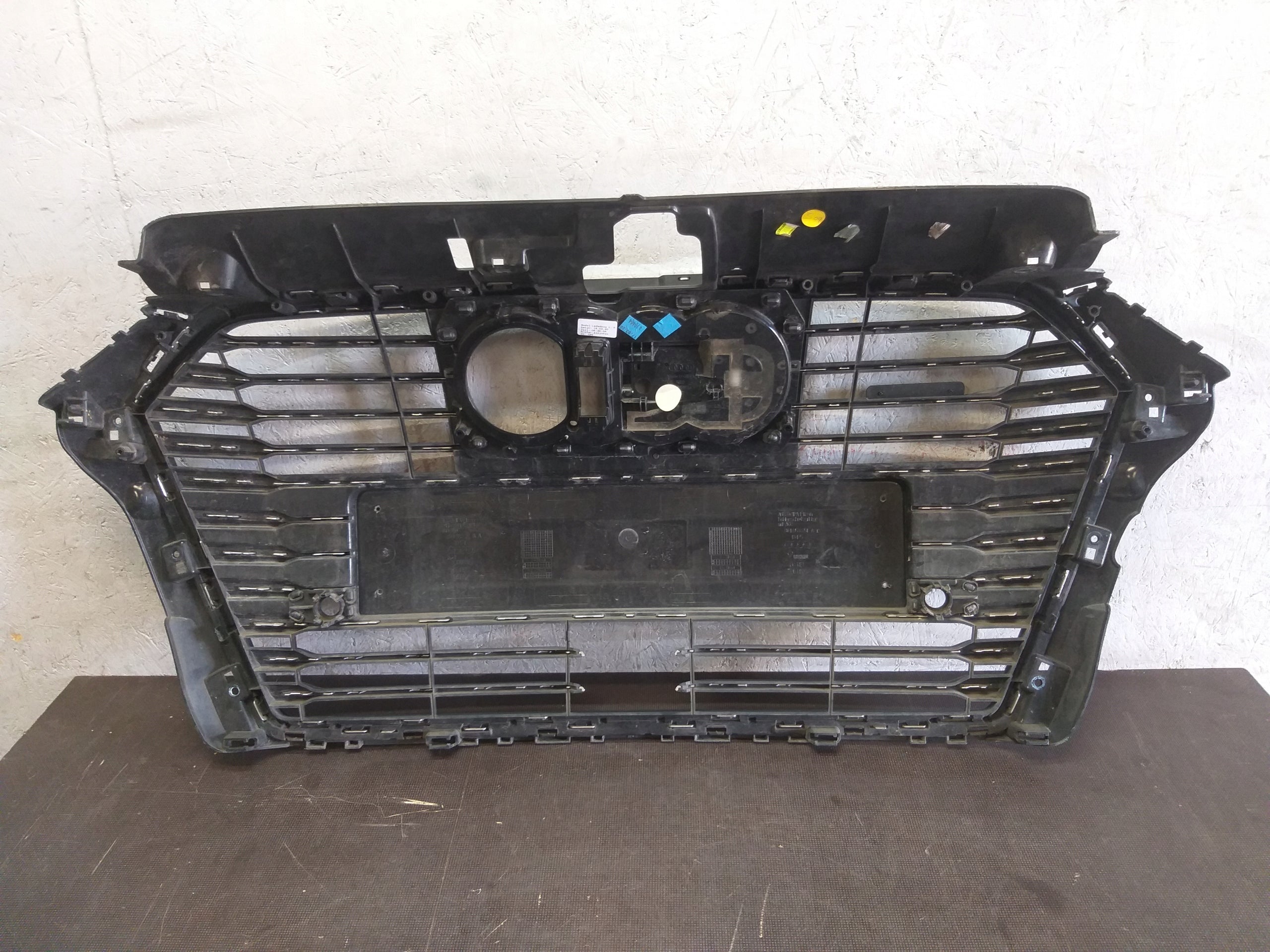 Kühlergrill Audi ETRON E TRON FRONTGRILL 8V3853651AC Kühlergitter