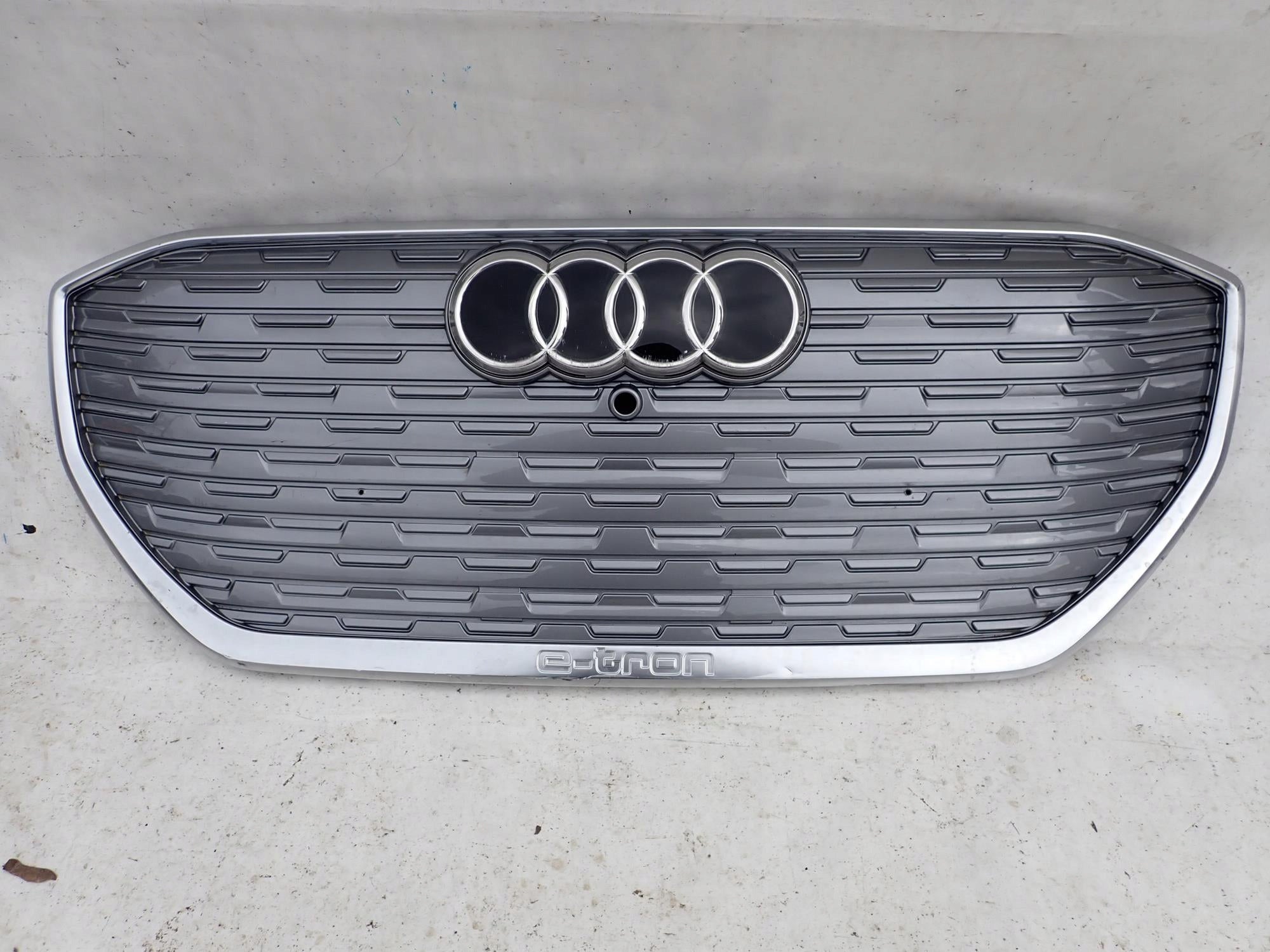  Grille de radiateur Audi ETRON Q4 FRONT GRILL 89A853653A8 Grille de radiateur  product image