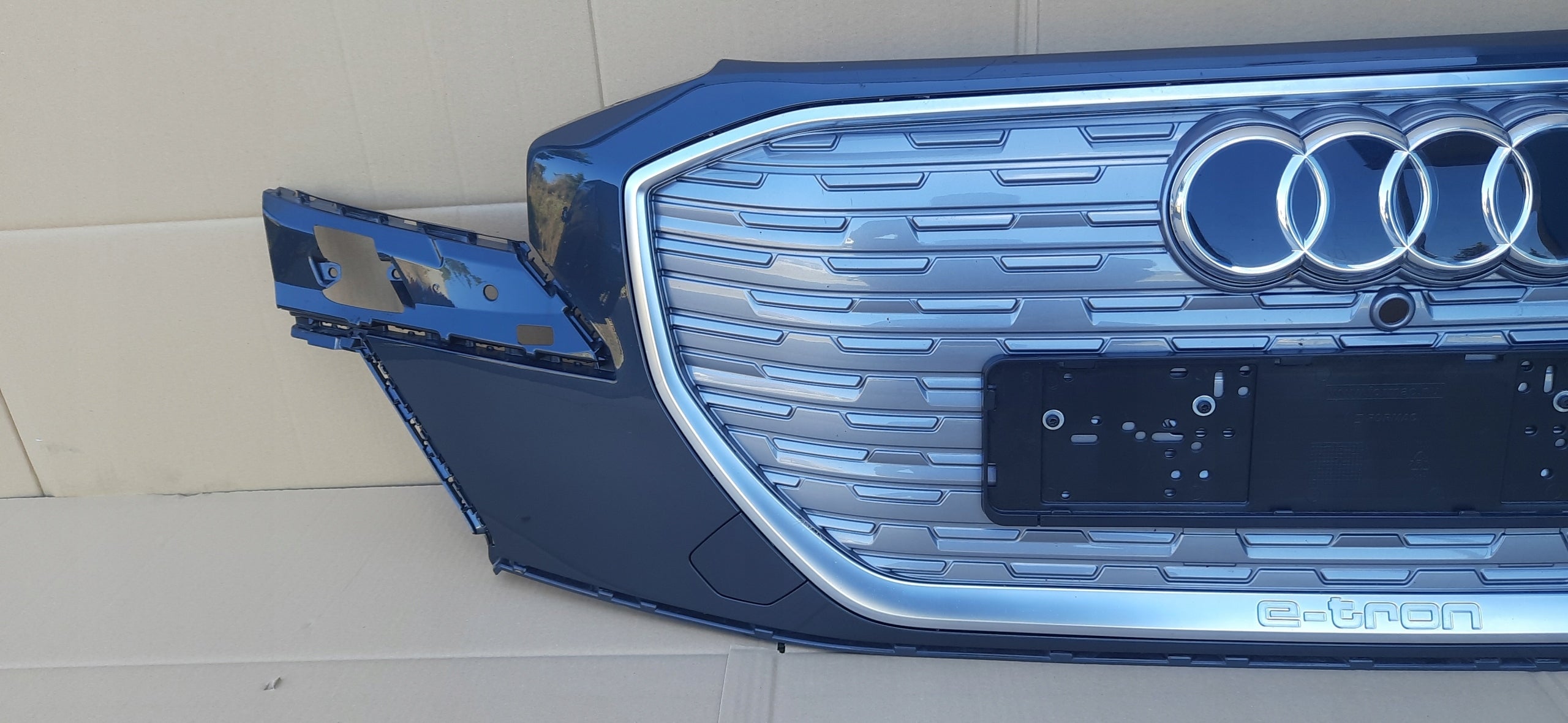 Kühlergrill Audi ETRON Q4 FRONTGRILL 89A807725AG Kühlergitter