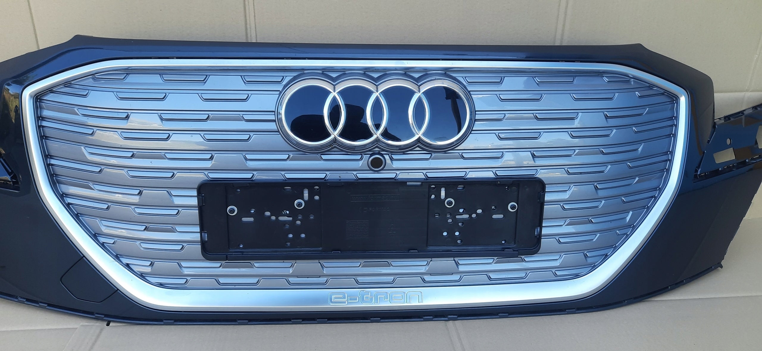 Kühlergrill Audi ETRON Q4 FRONTGRILL 89A807725AG Kühlergitter