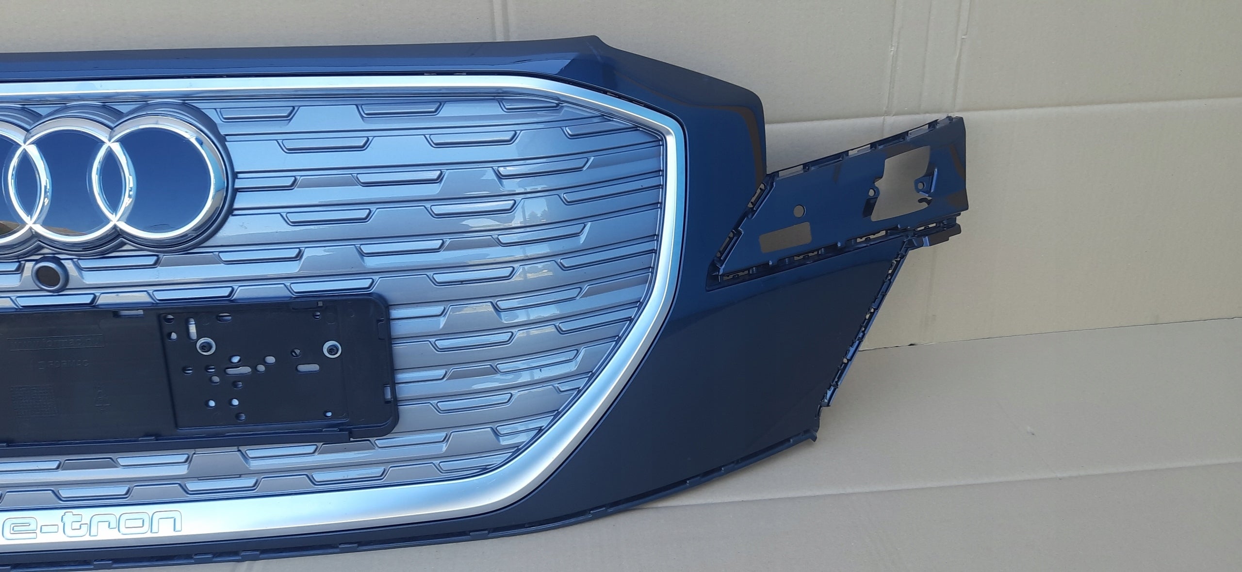 Kühlergrill Audi ETRON Q4 FRONTGRILL 89A807725AG Kühlergitter